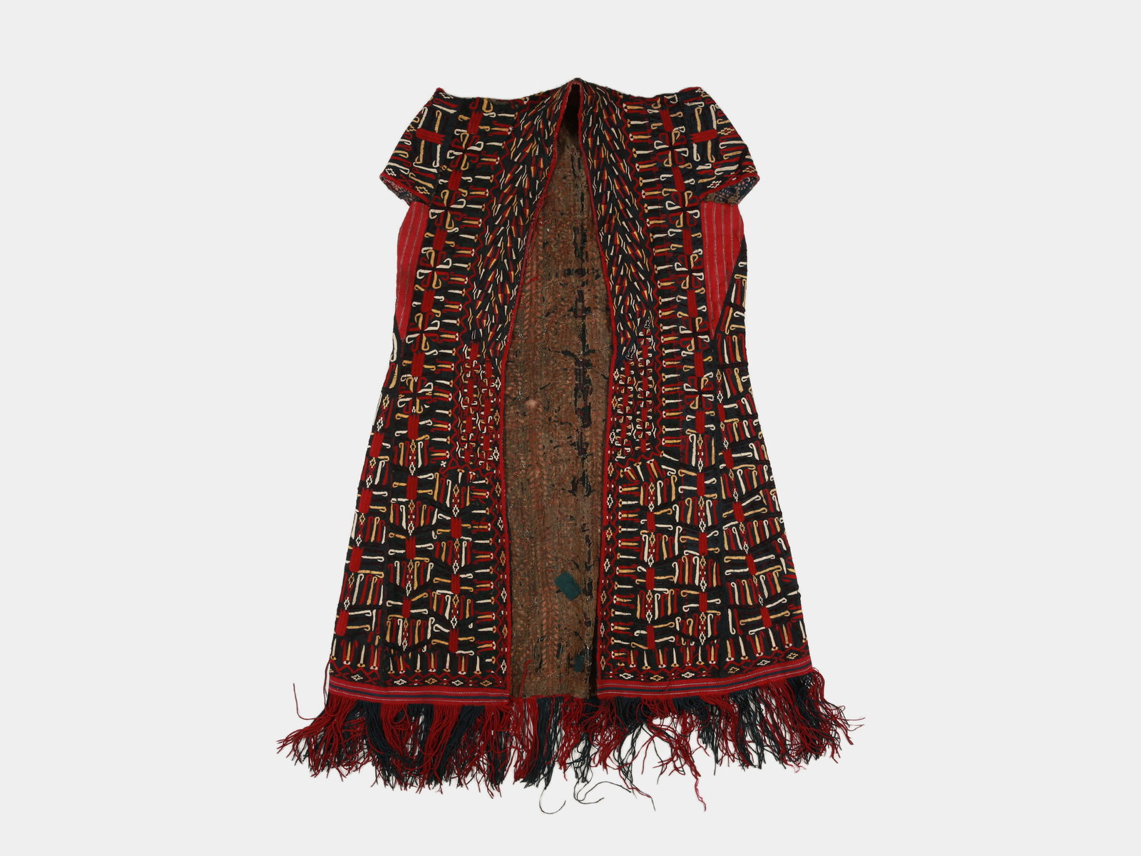 A Turkmen Women's Ceremonial Cape, "chirpi": Zeremonieller Umhang für Frauen, "chirpi" Turkmenistan Ohne Sockel / without base Seide, Baumwolle. B 56 cm. L 108 cm. Provenienz: Gérald Minkoff (1937-2009) und Muriel Olesen (1948-2020), G