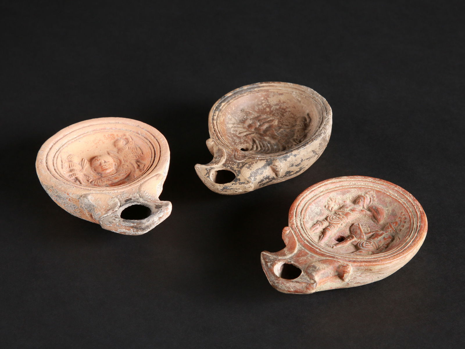 3 Roman Oil Lamps (1 of 5)