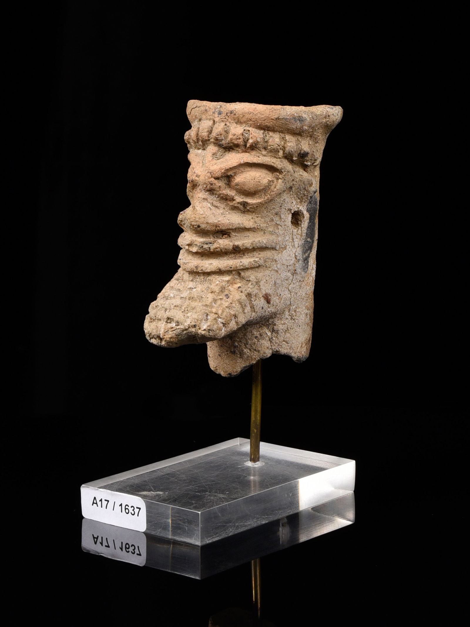 A Koma-Bulsa Terracotta Head (1 of 12)