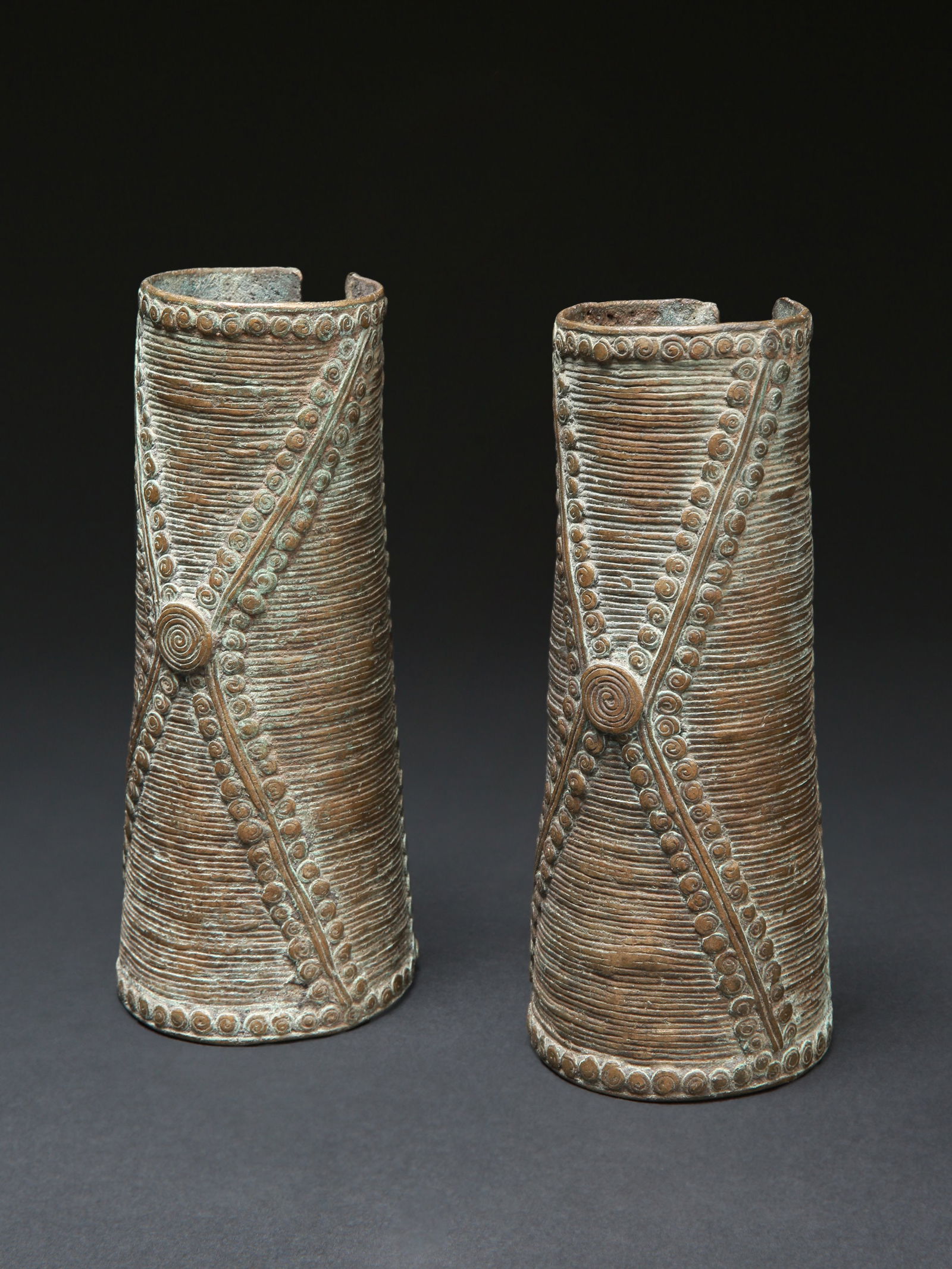 2 Kapsiki Bracelets with geometric Patterns (1 of 7)