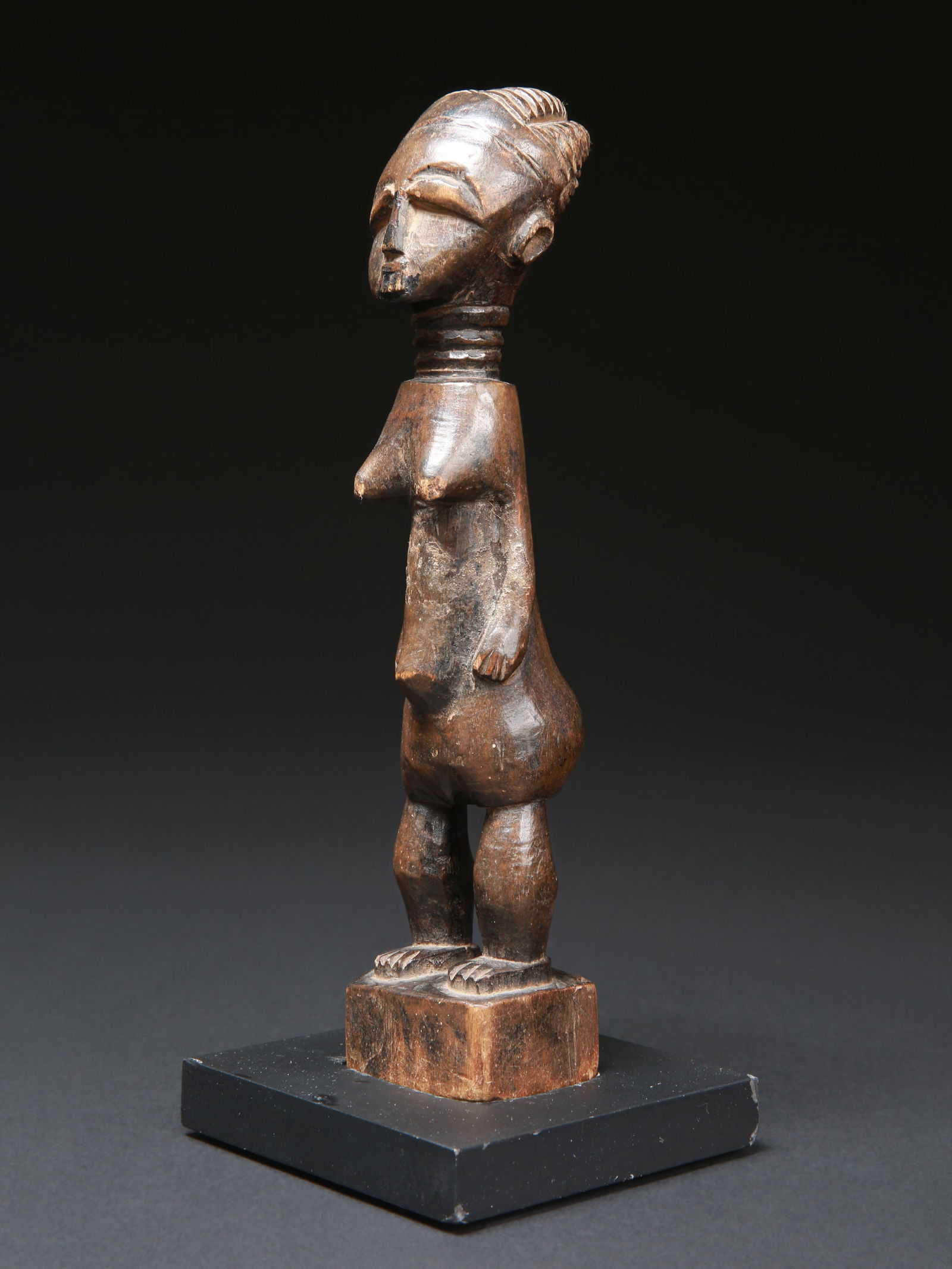 An Akyé Figure (1 of 12)