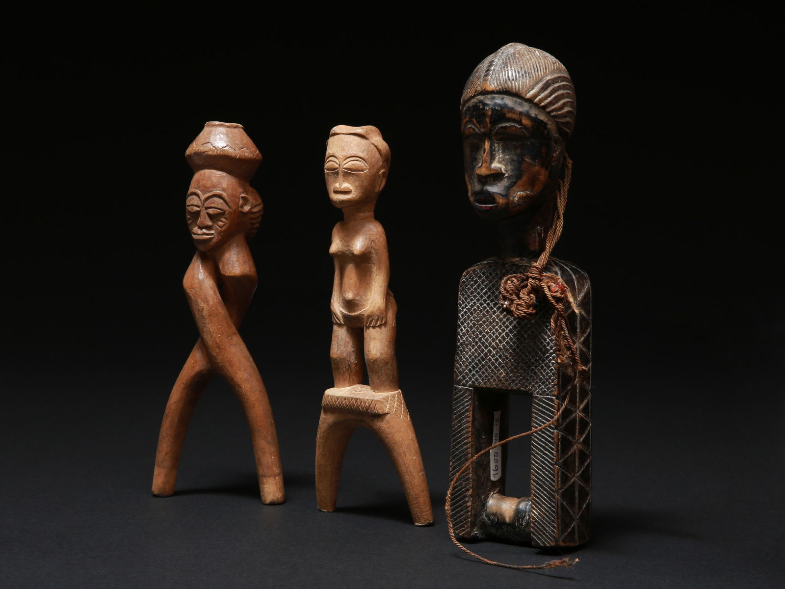 A Baule Heddle Pulley and 2 Baule Slingshots, "potomowaka" (1 of 14)