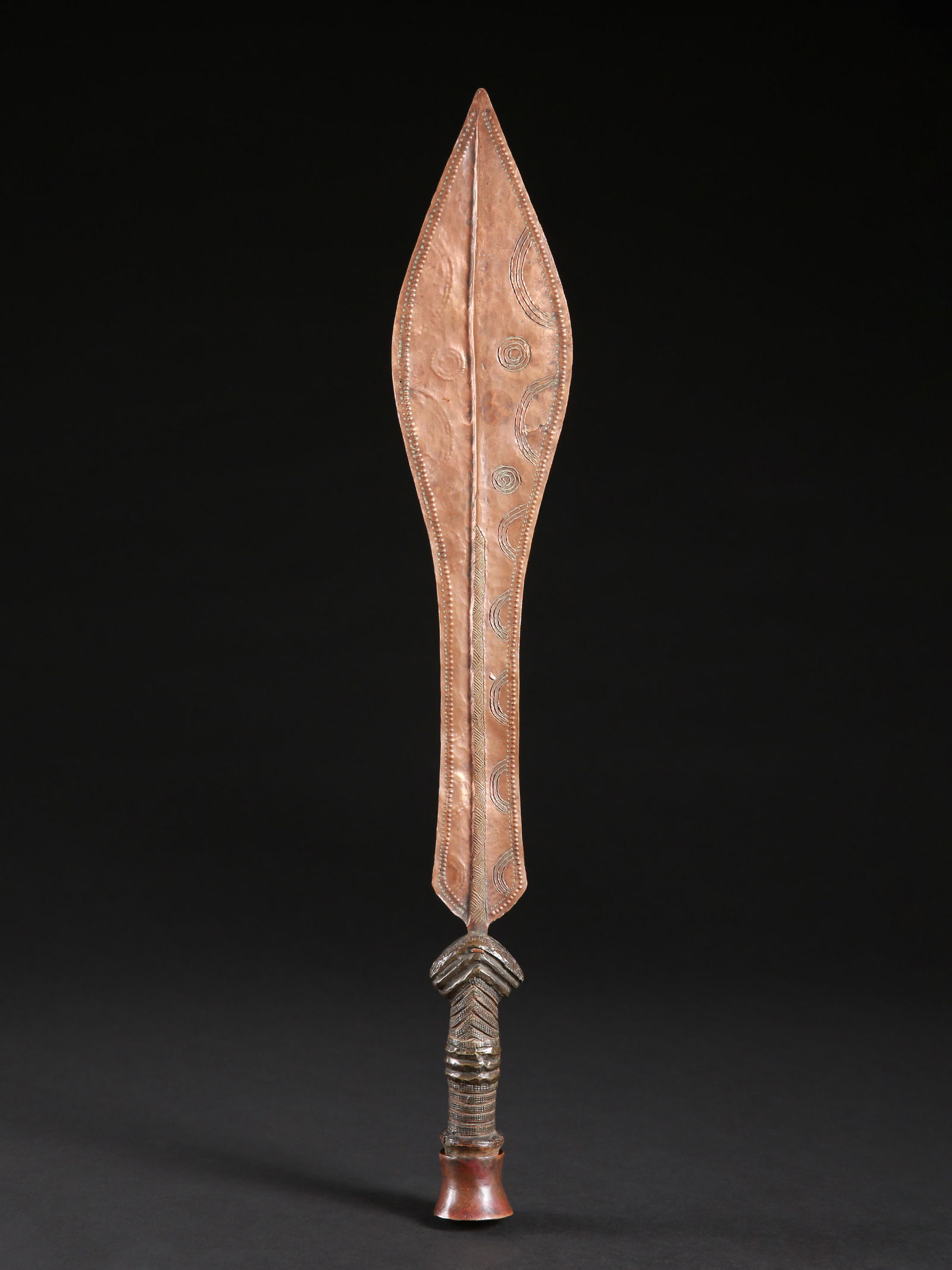 A Wongo Ceremonial Sword, "phoogo ya kusa" (1 of 4)