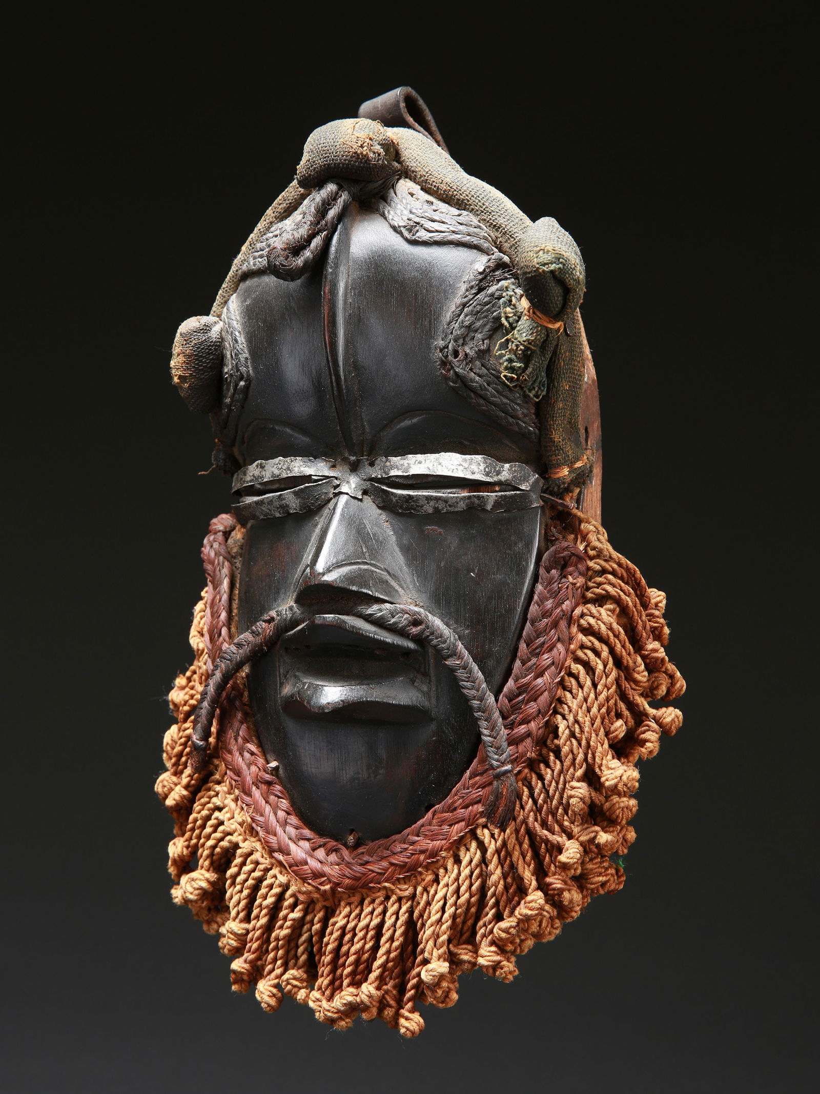 A Kran / Grebo Mask, Handicraft (1 of 7)