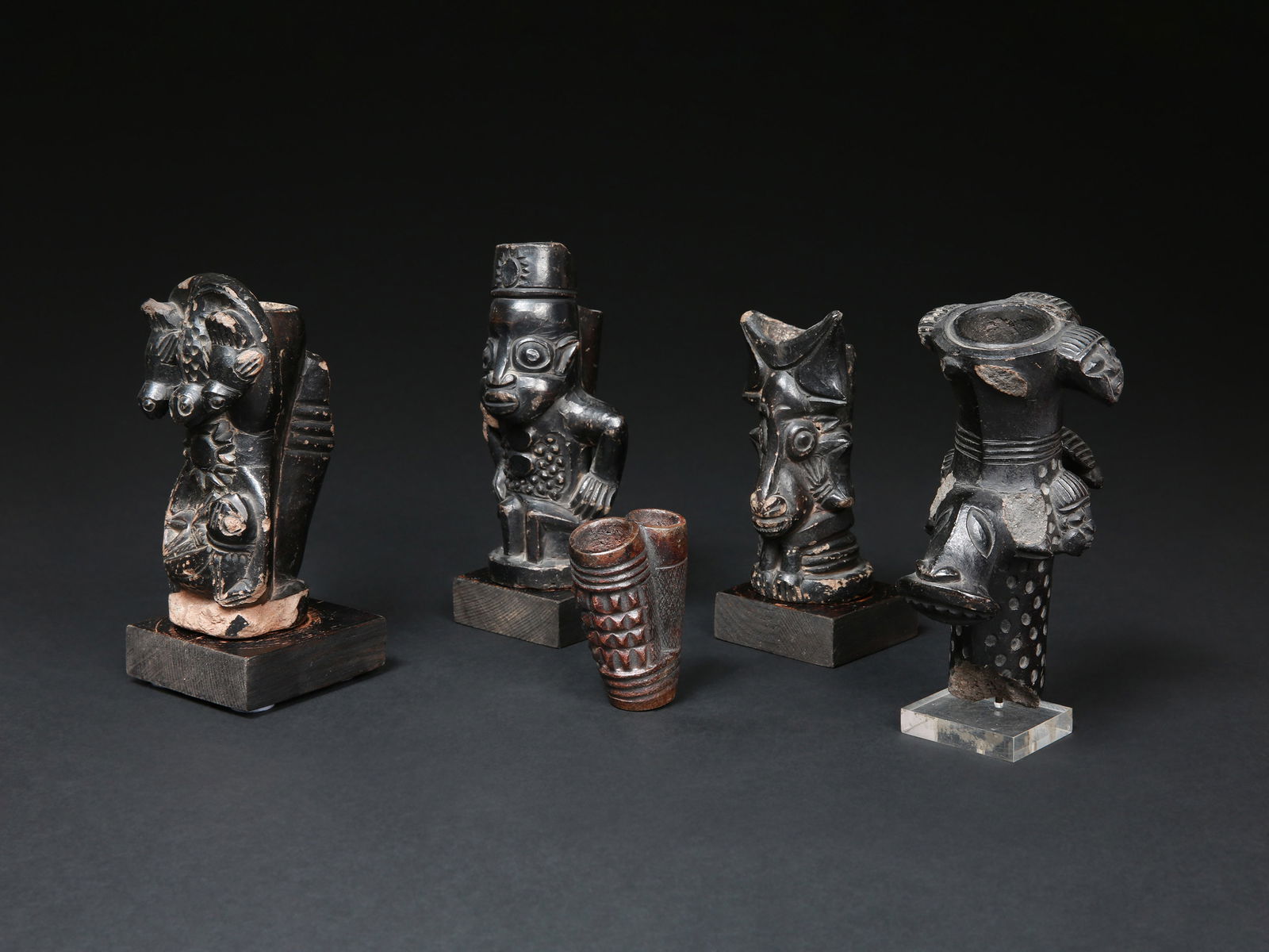 5 Grassland Ceremonial Tobacco Pipe Bowls, "kan" (1 of 11)