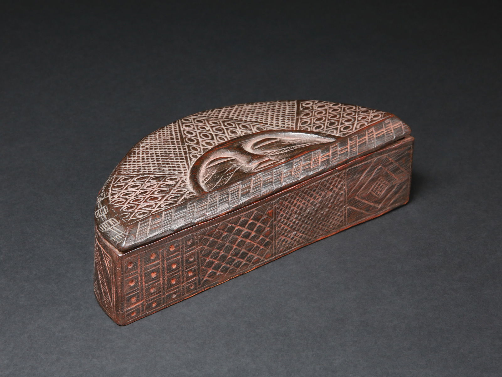 A Kuba Box with Cover, "ngondo" (= Moon) (1 of 14)