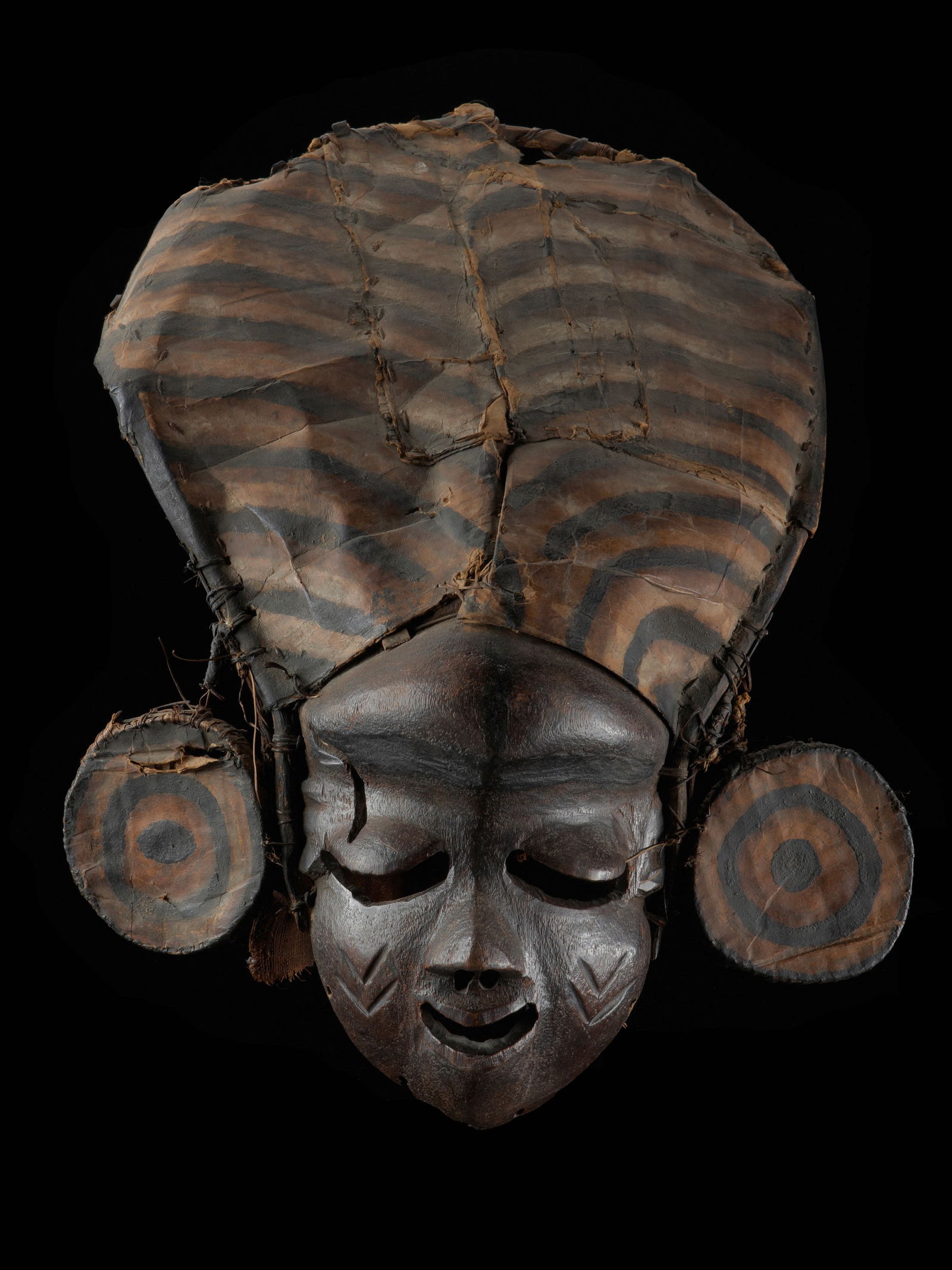 A Pende Mask, "mbuya" (Tribal Art / African Art) (1 of 14)
