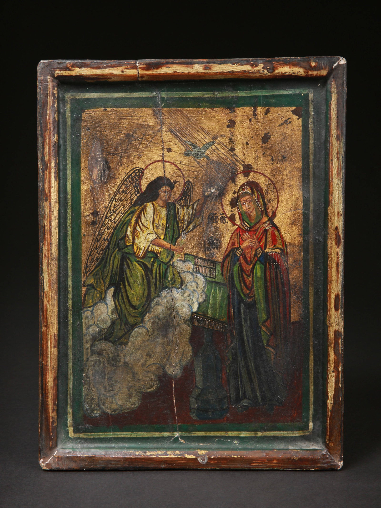A Greek Icon, Annunciation of the Virgin Mary: Ikone, Darstellung der Maria Verkündigung Griechenland Ohne Sockel / without base Holz. H 34 cm. B 25 cm. Provenienz: Schweizer Privatsammlung, Basel. CHF 300 / 600