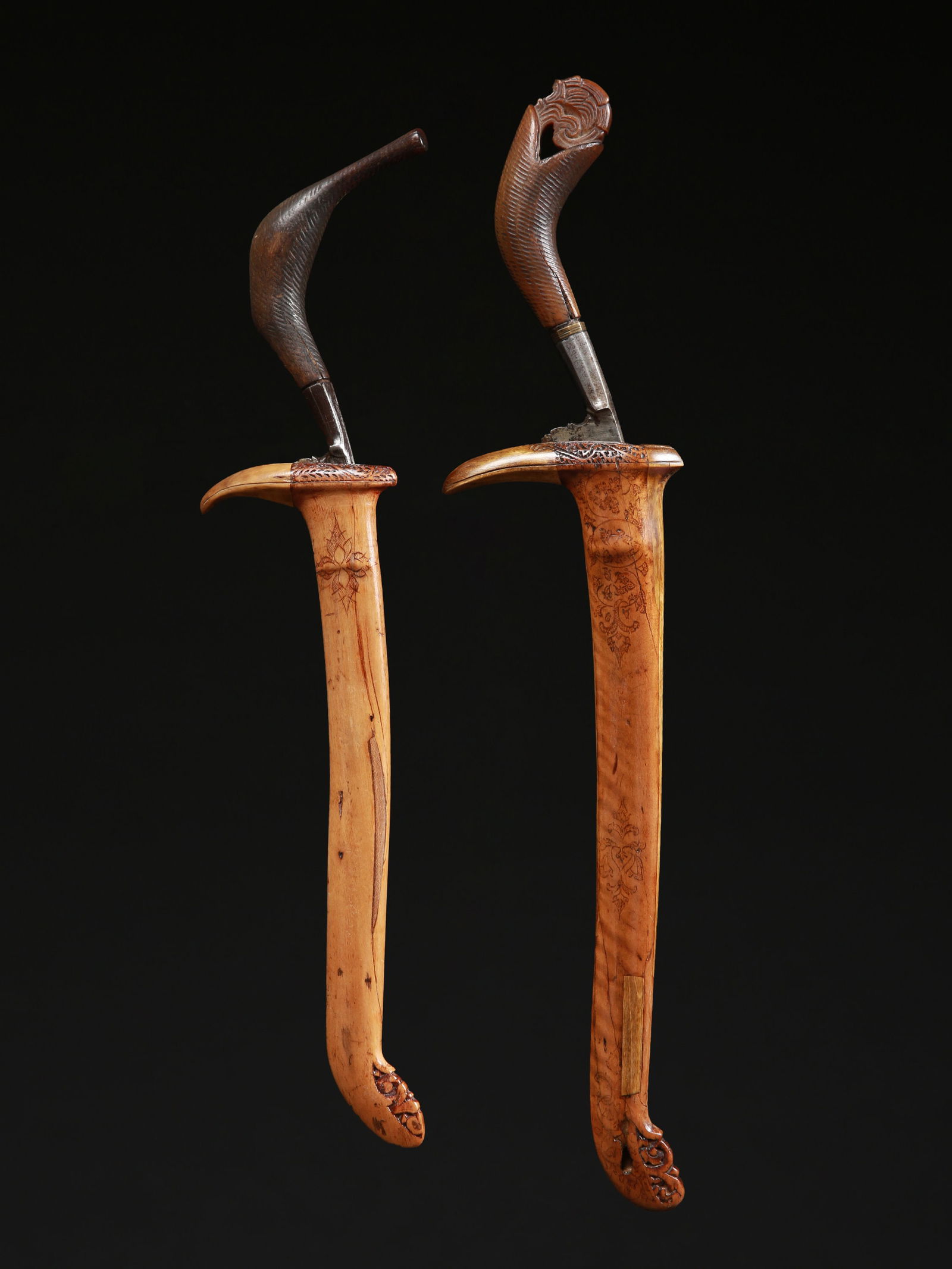 2 Indonesian Ceremonial Daggers with Scabbards, "rencong" (1 of 11)