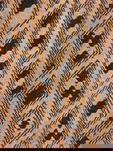 A Kuba-Shoowa embroidered Textile Panel, "Kasaï Velvet": Raphia-Plüschgewebe, "Velours du Kasaï" Kuba, Shoowa. DR Kongo Ohne Sockel / without base Raphia. B 23 cm. L 67 cm. Provenienz: Galerie Walu, Basel. Der Name "Kuba" kommt aus der Bantu-Sprac