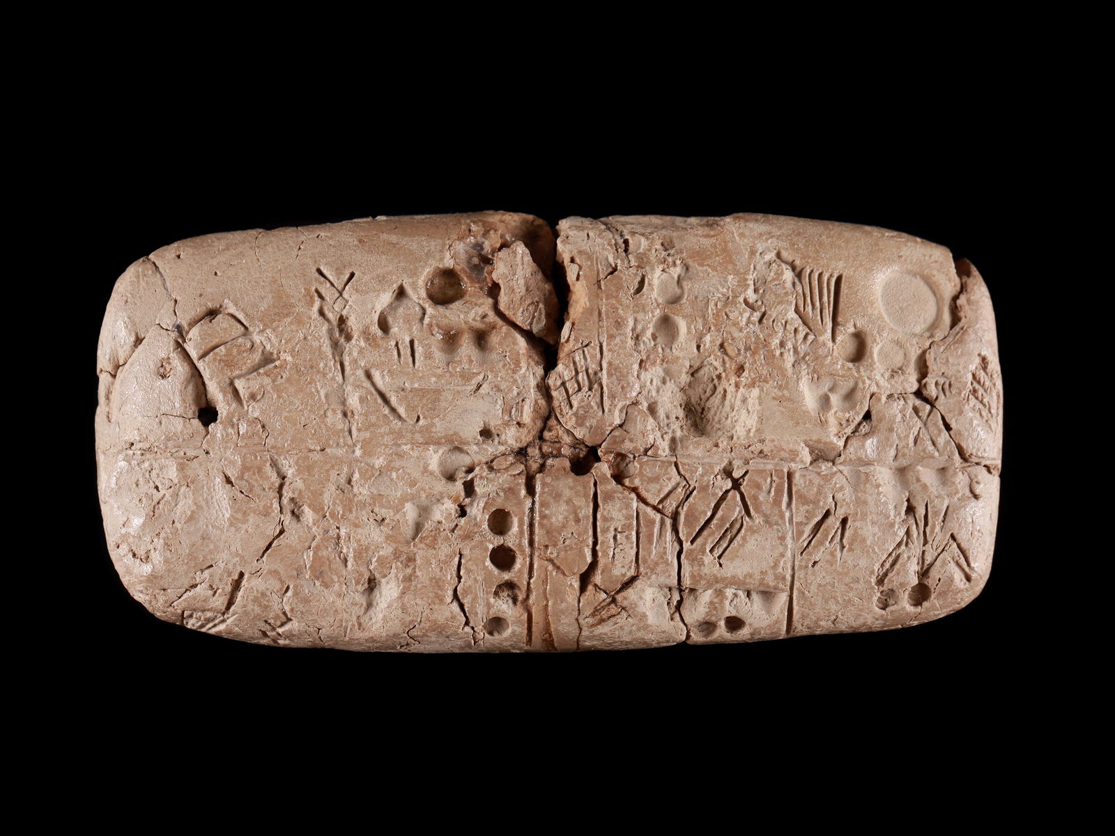 A Clay Tablet with Linear Elamite Inscriptions