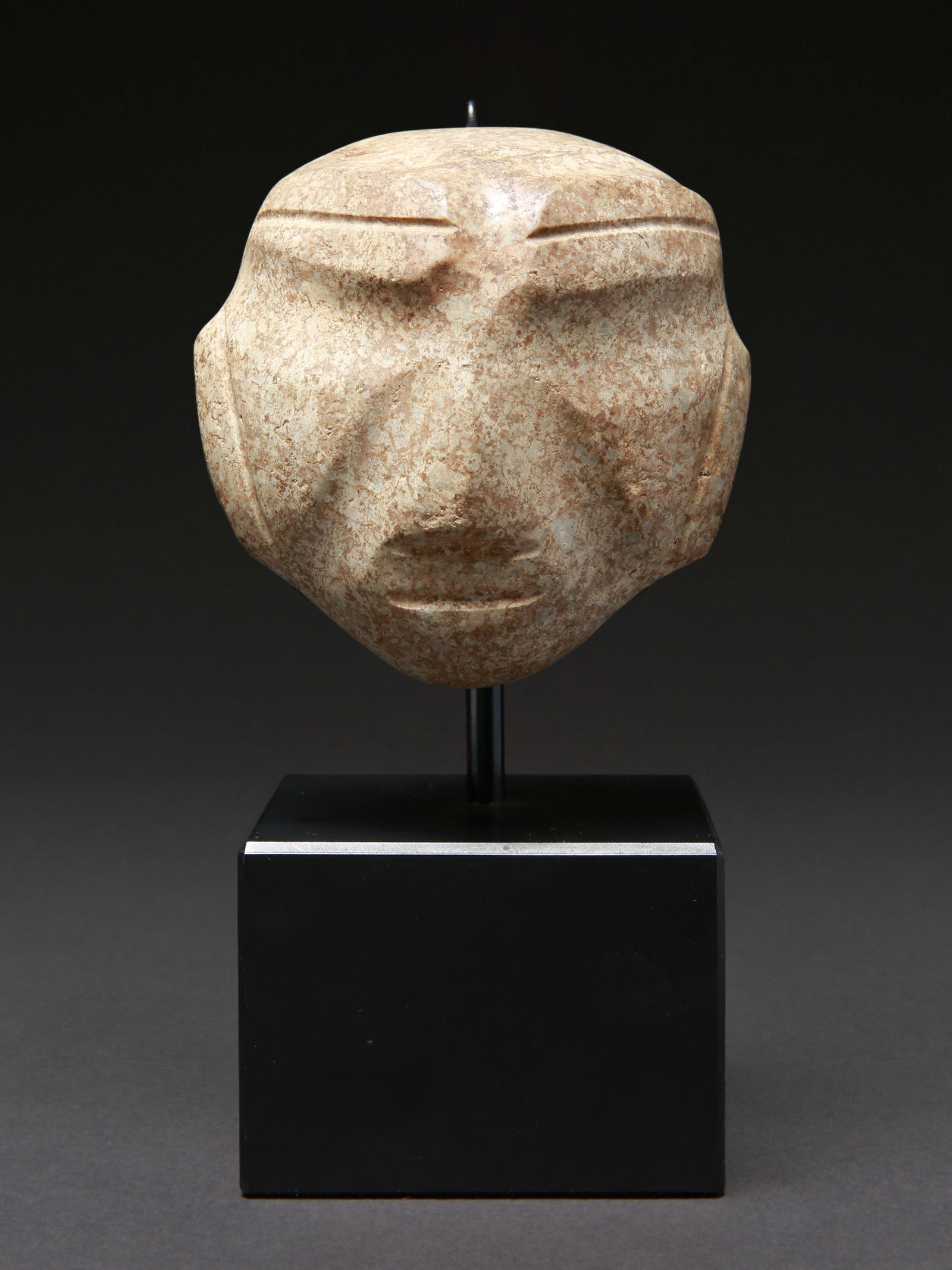 A Mexican Stone Head, Mezcala Style, Handycraft (1 of 11)