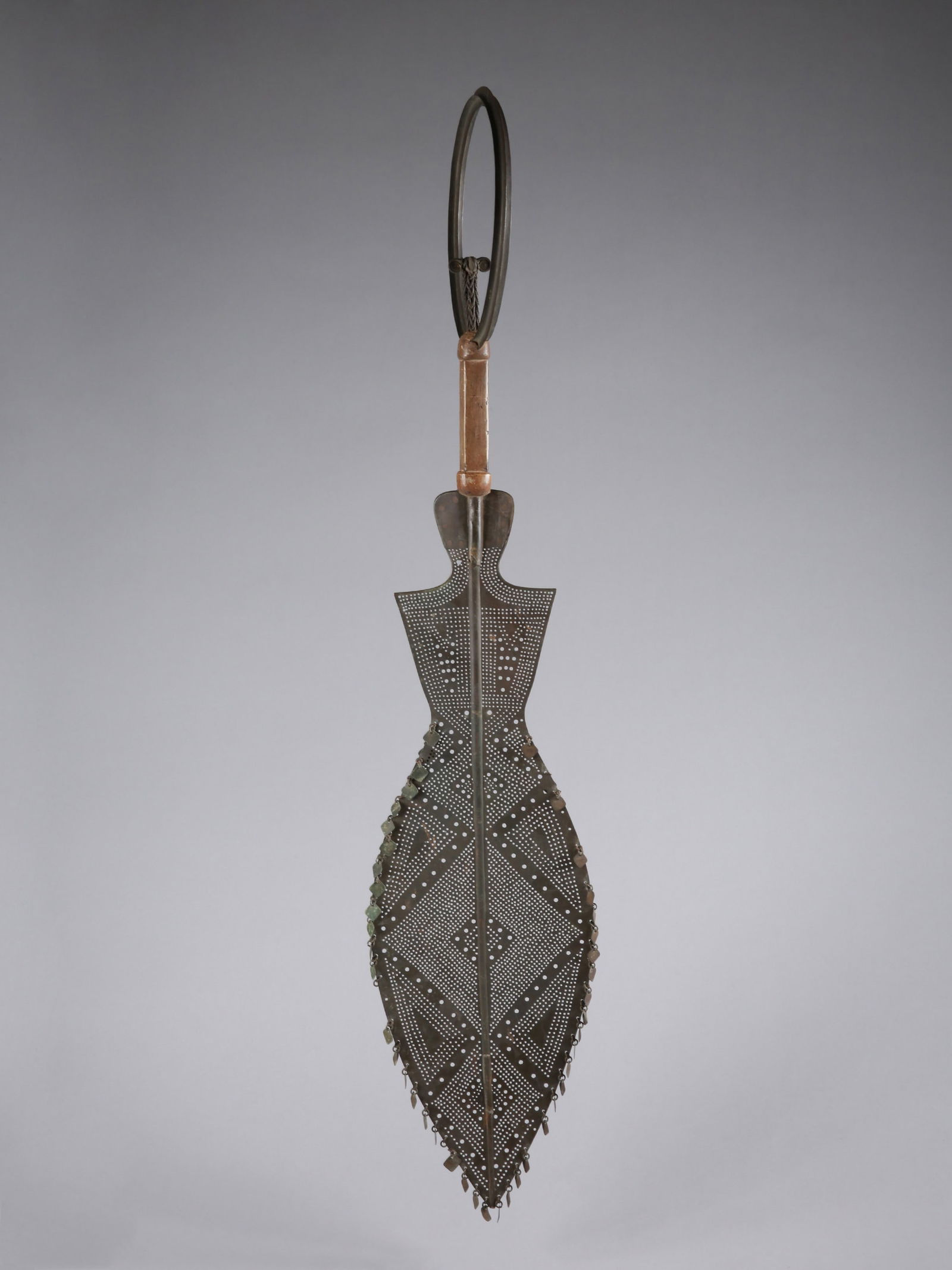 An Edo Ceremonial Sword, "eben" (1 of 12)