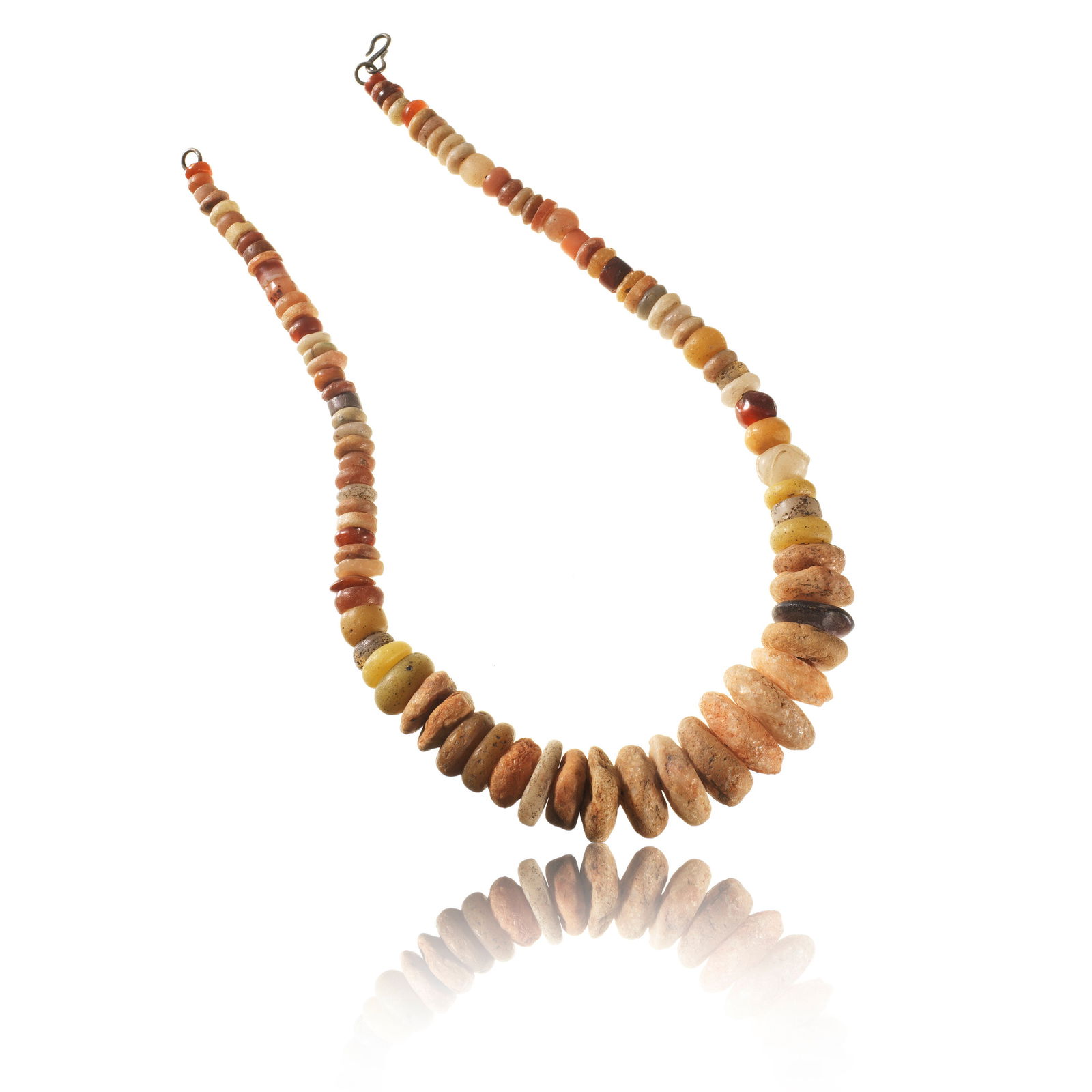 A Peul Quartzite Beads Necklace (1 of 4)