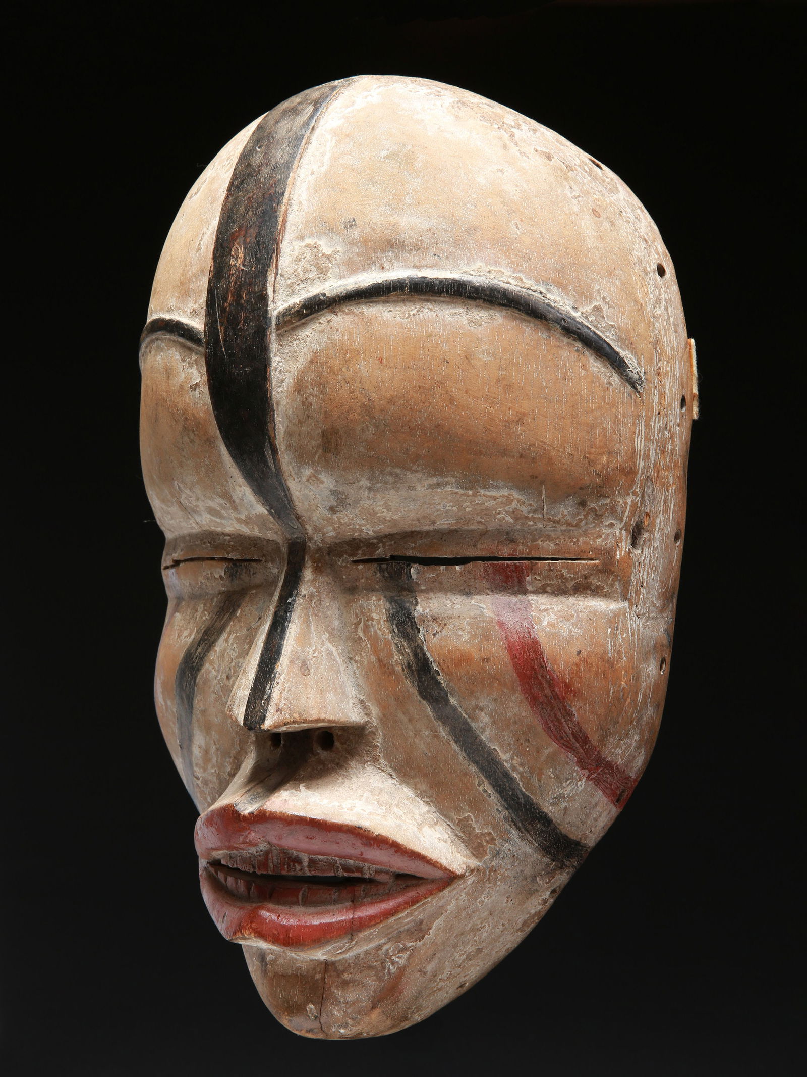 A Woyo Mask, Handycraft (1 of 8)
