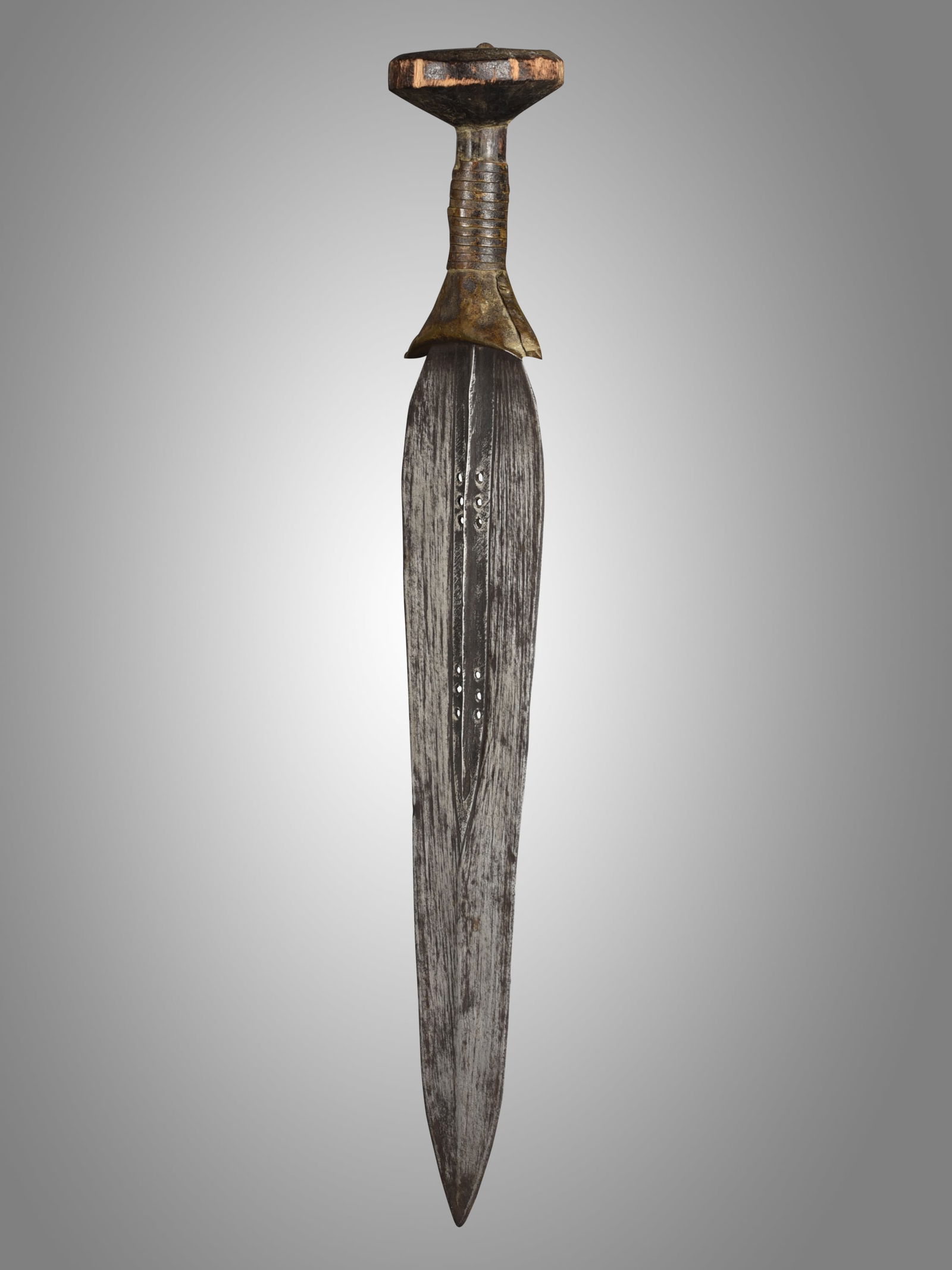 A Nkundu Short Sword - 3
