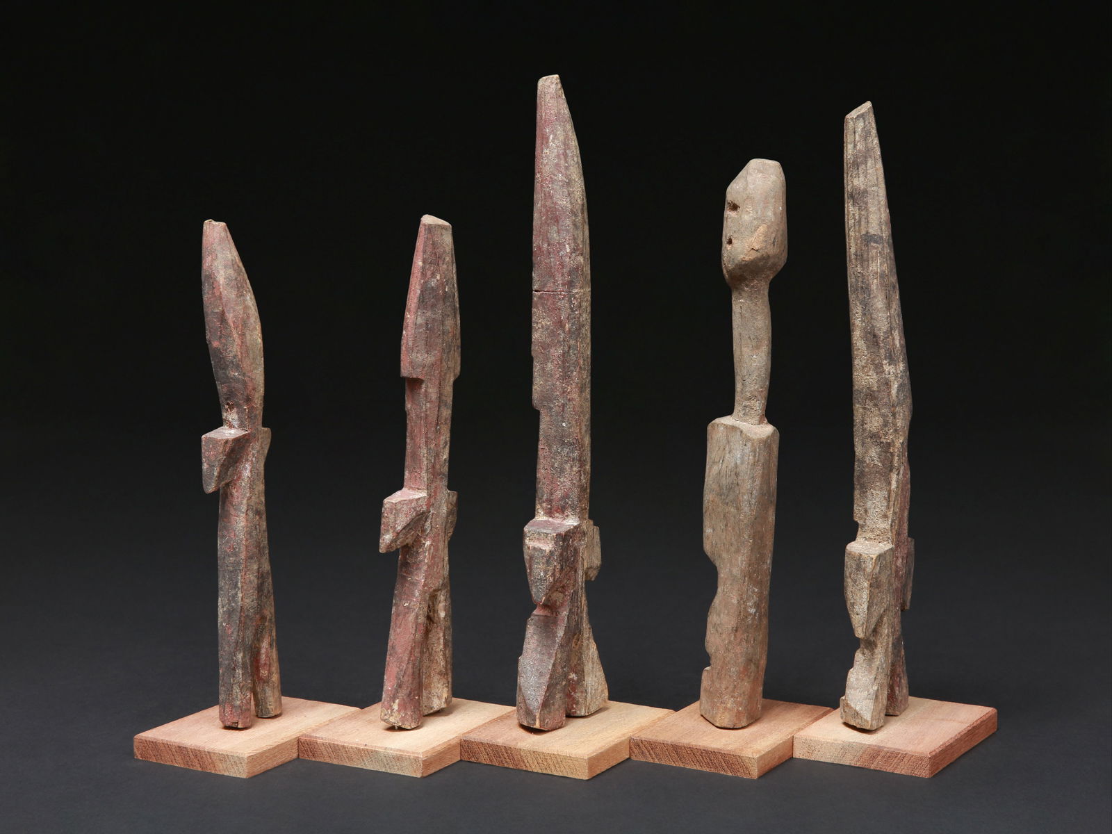 5 Ada protective Figures, "aklama" - 7