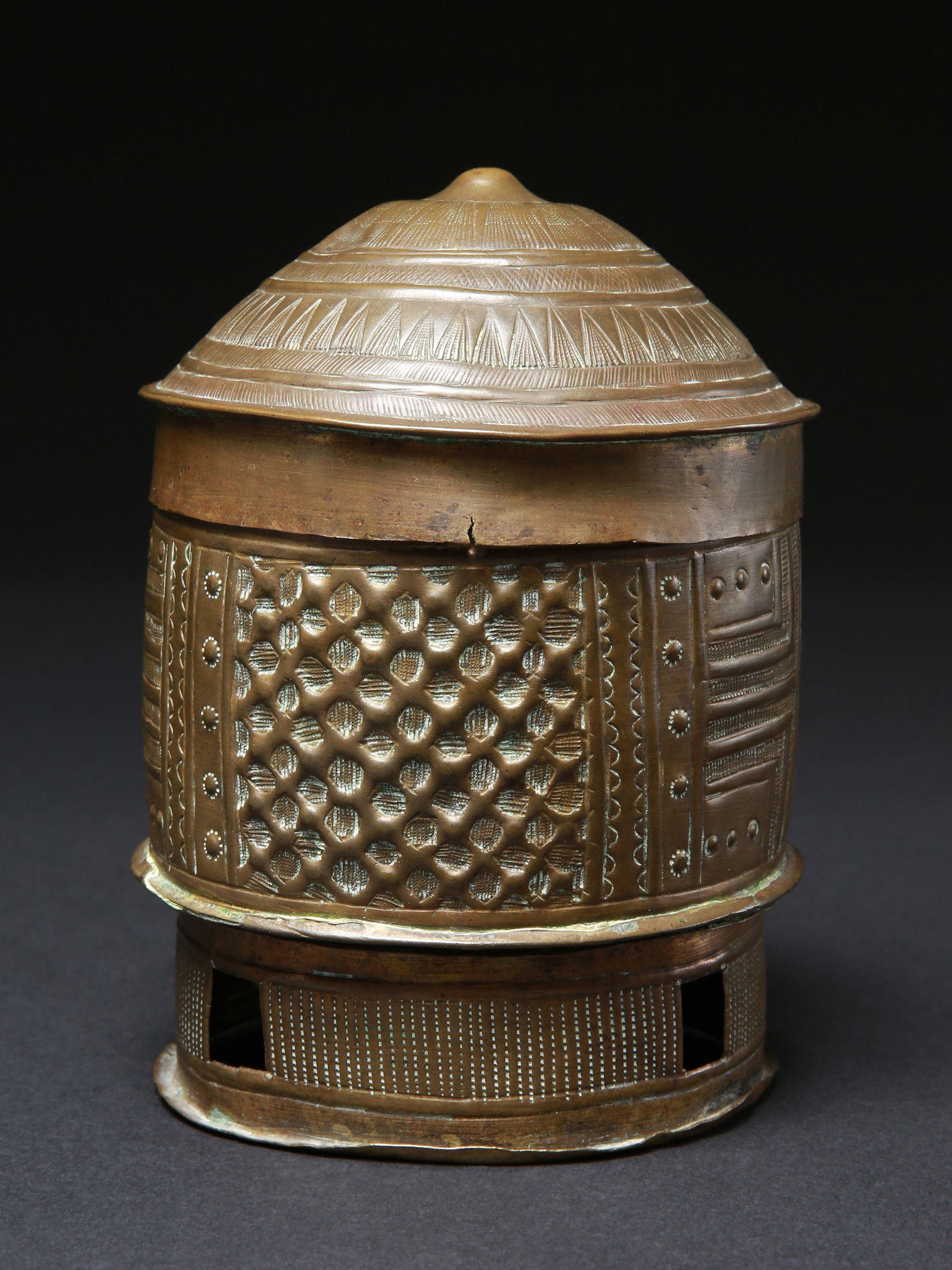 An Asante lidded Vessel, "forowa" - 3