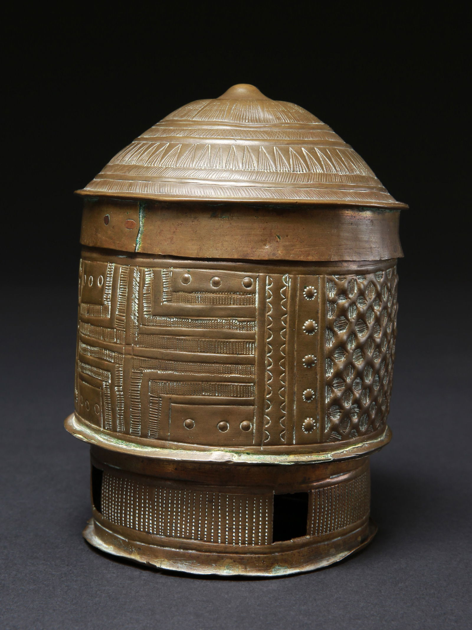 An Asante lidded Vessel, "forowa" - 4
