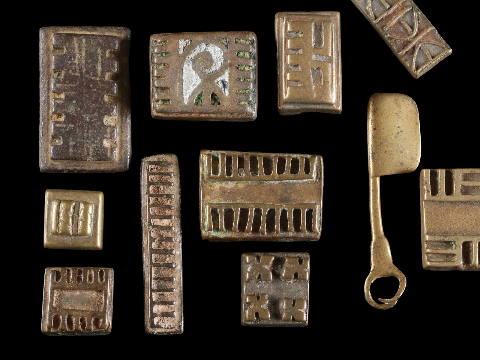 75 Asante abstract Goldweights - 5