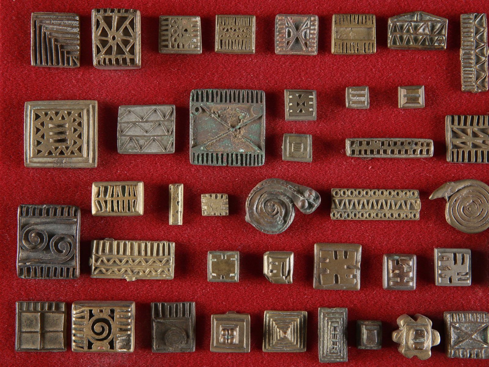 64 Asante abstract Goldweights - 7