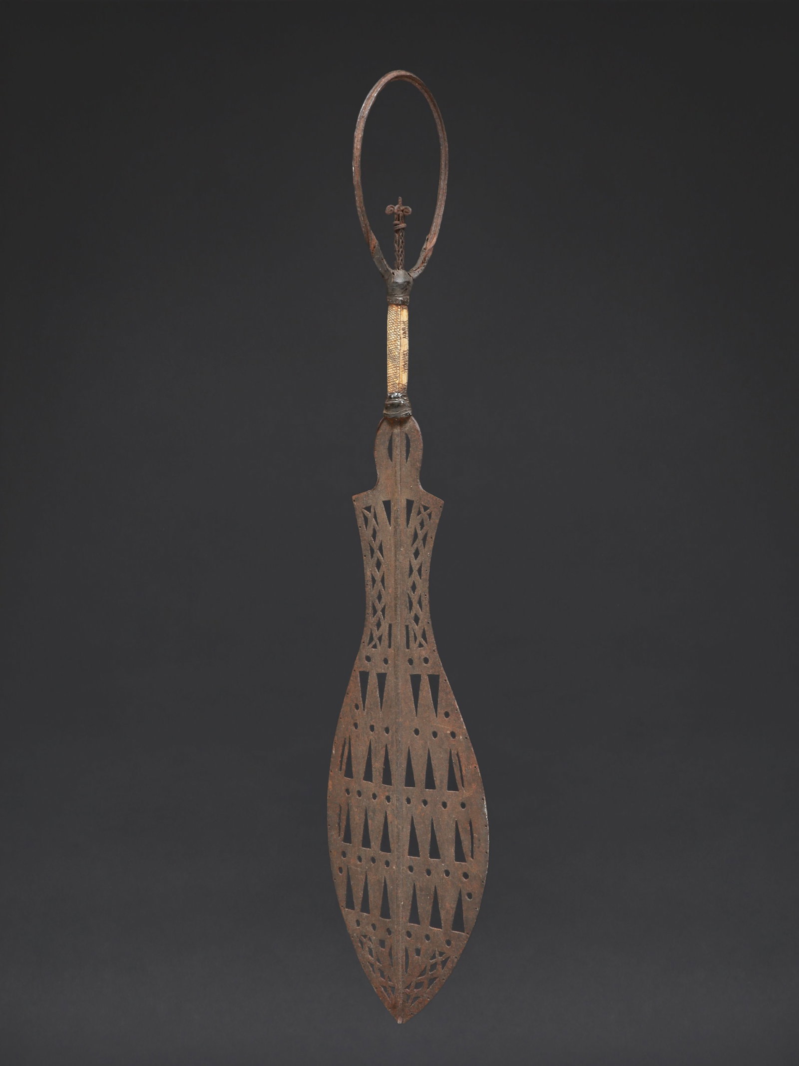 An Edo Ceremonial Sword, "eben" - 3