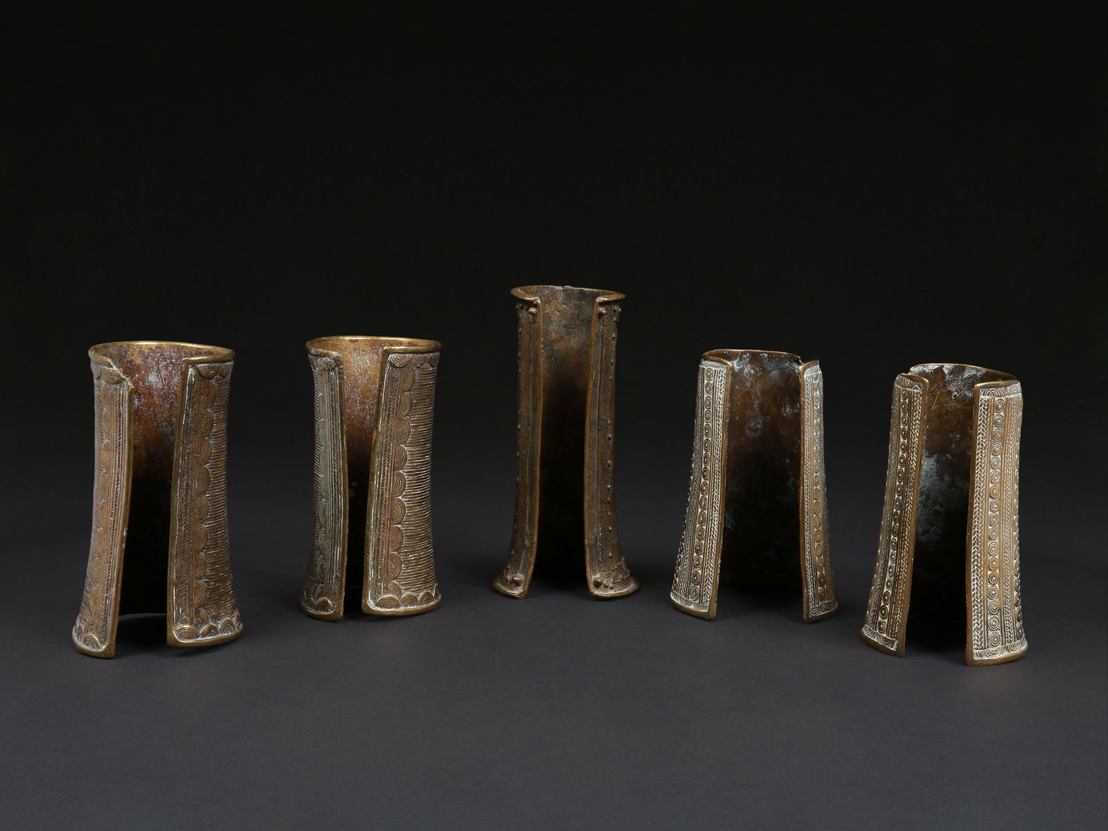 5 Kapsiki Bracelets with geometric Patterns - 4