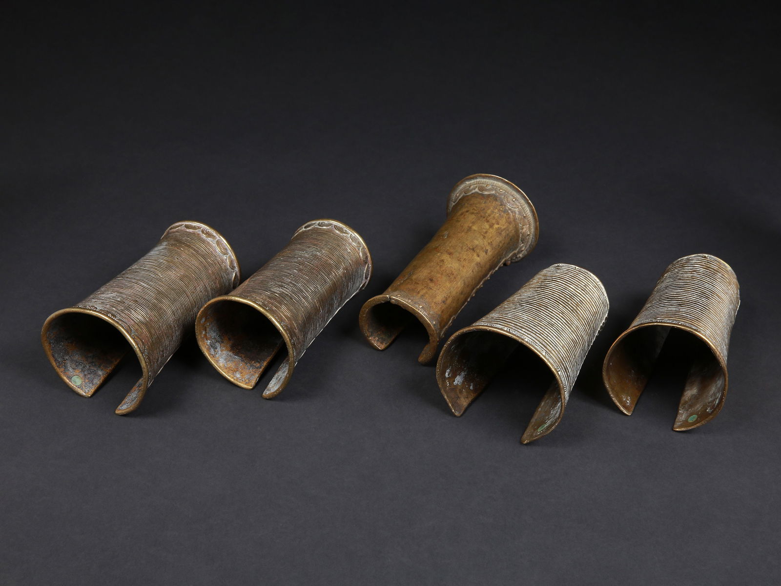 5 Kapsiki Bracelets with geometric Patterns - 6