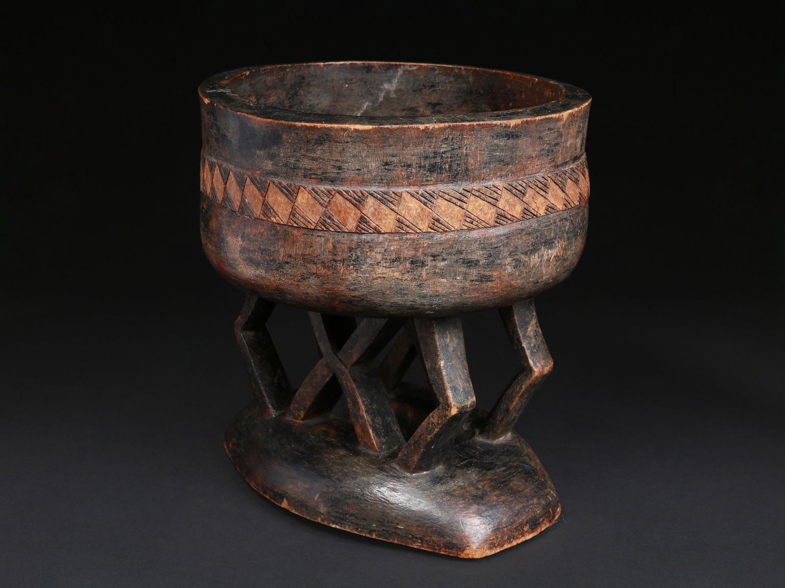 A Lozi Bowl - 4