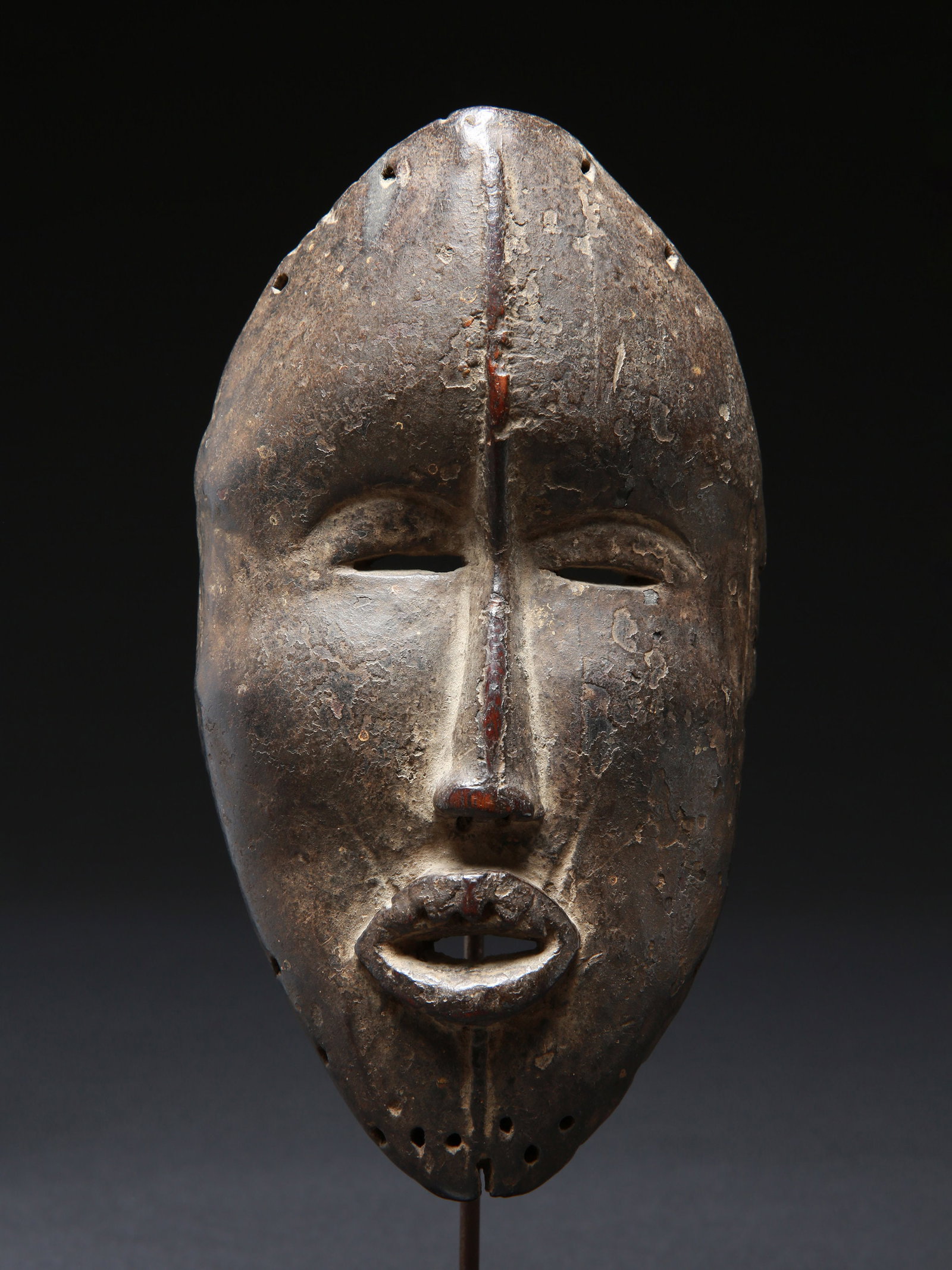 A Dan Mask, "deangle" or "tankagle" - 12