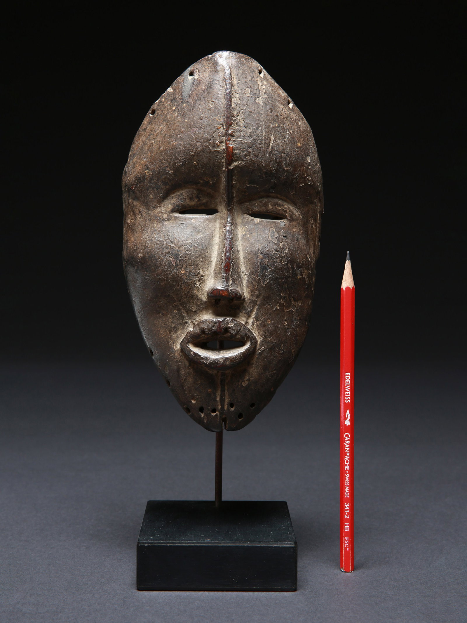 A Dan Mask, "deangle" or "tankagle" - 2