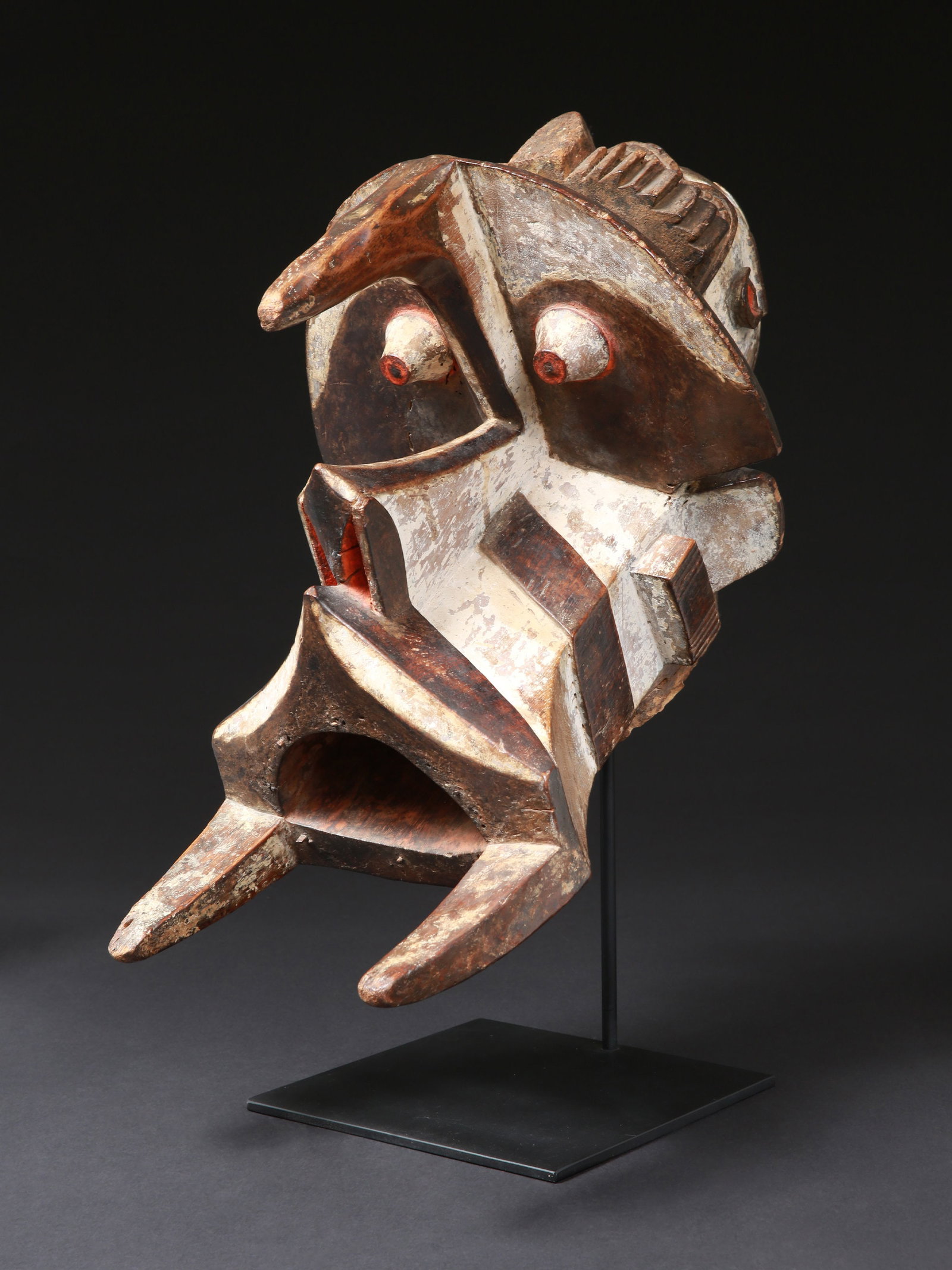 An Igbo-Izzi Headdress, "ogbodo enyi" (1 of 16)