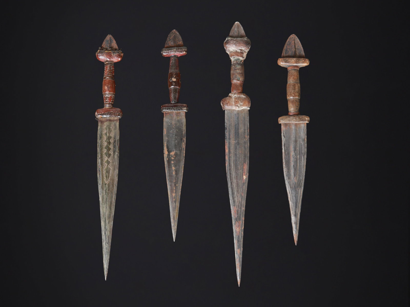 4 Tuareg Daggers with Sheaths - 4