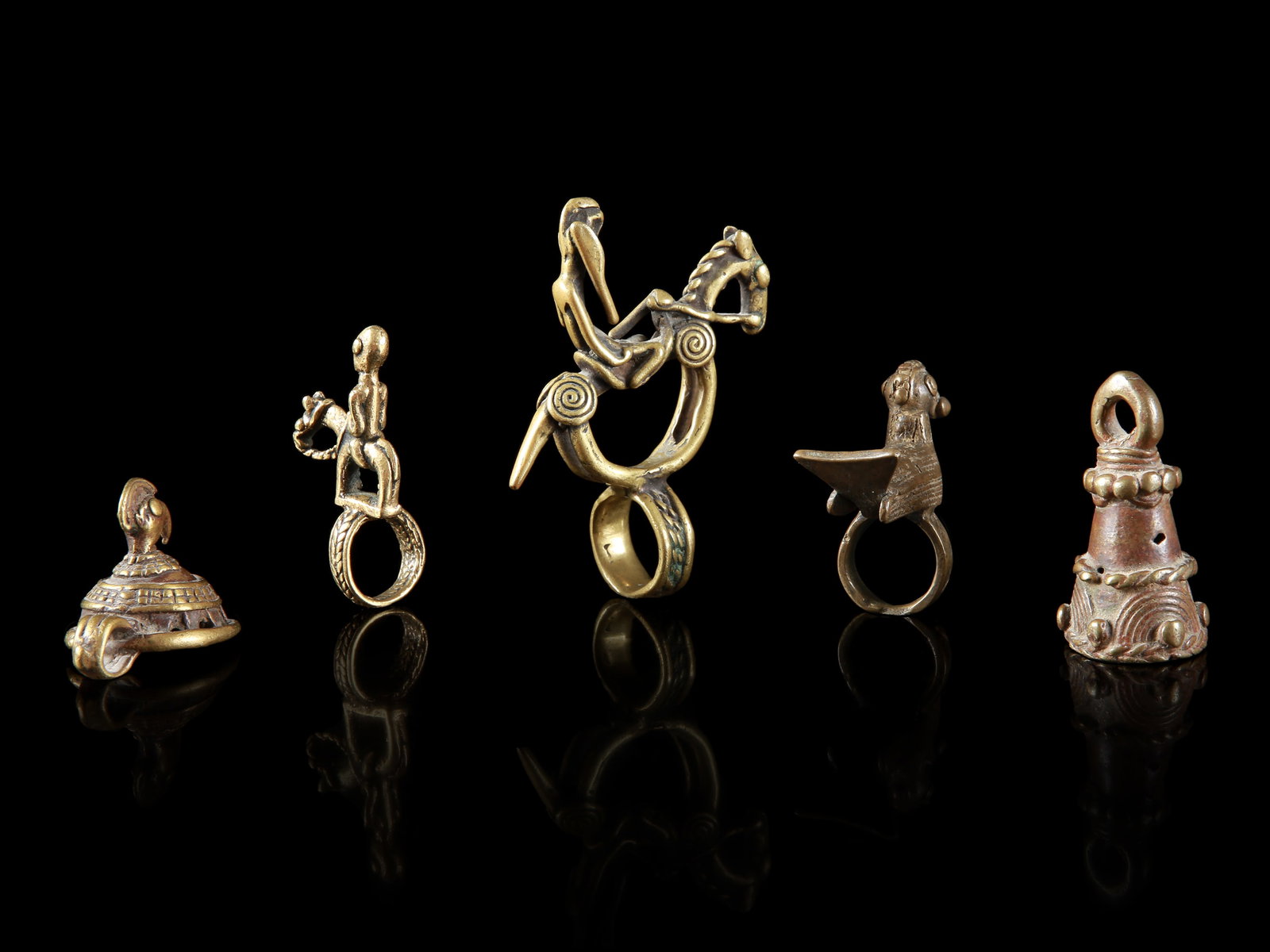 5 figurative Bronze Miniatures - 3