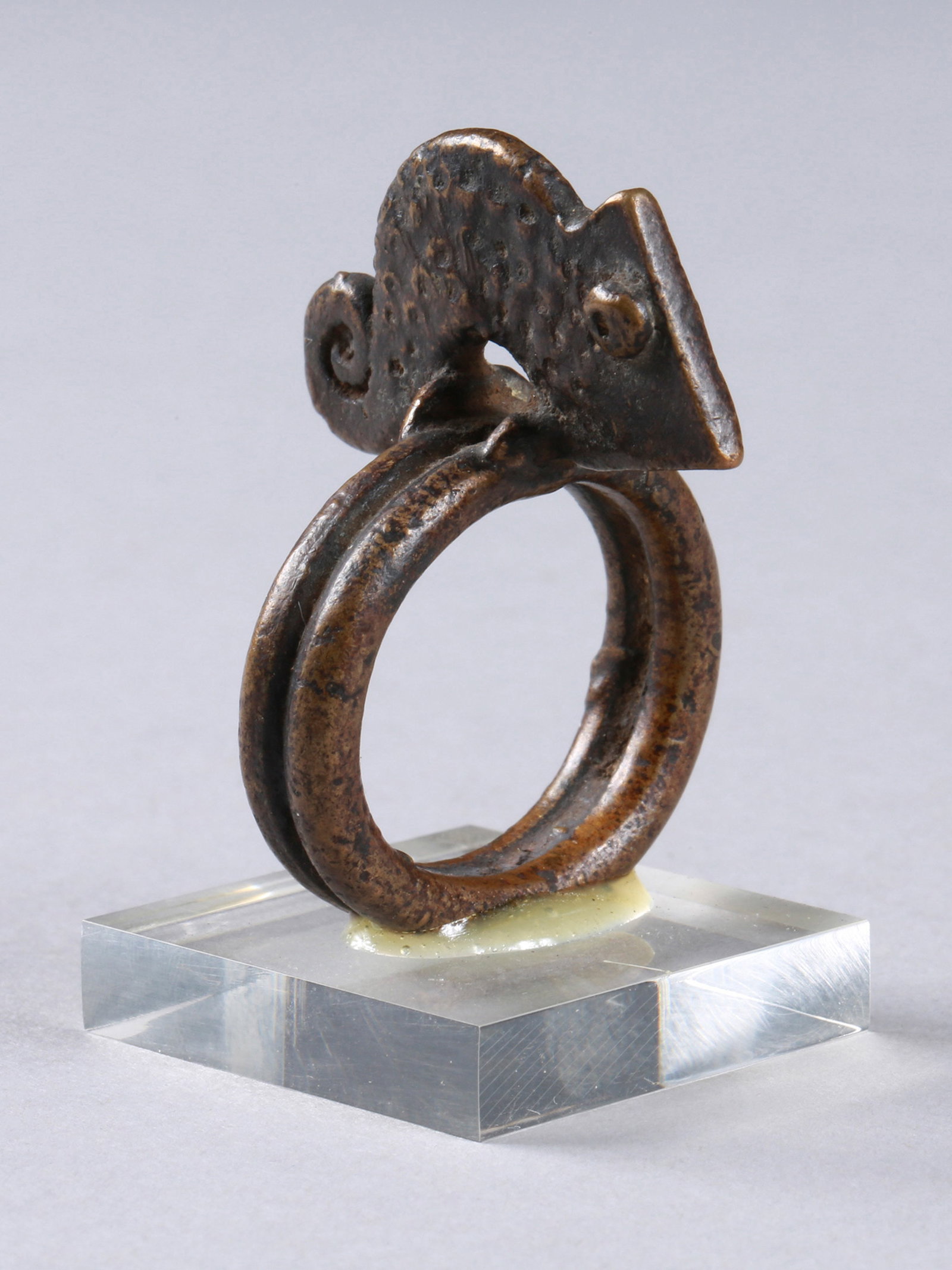 A Lobi Ring - 4