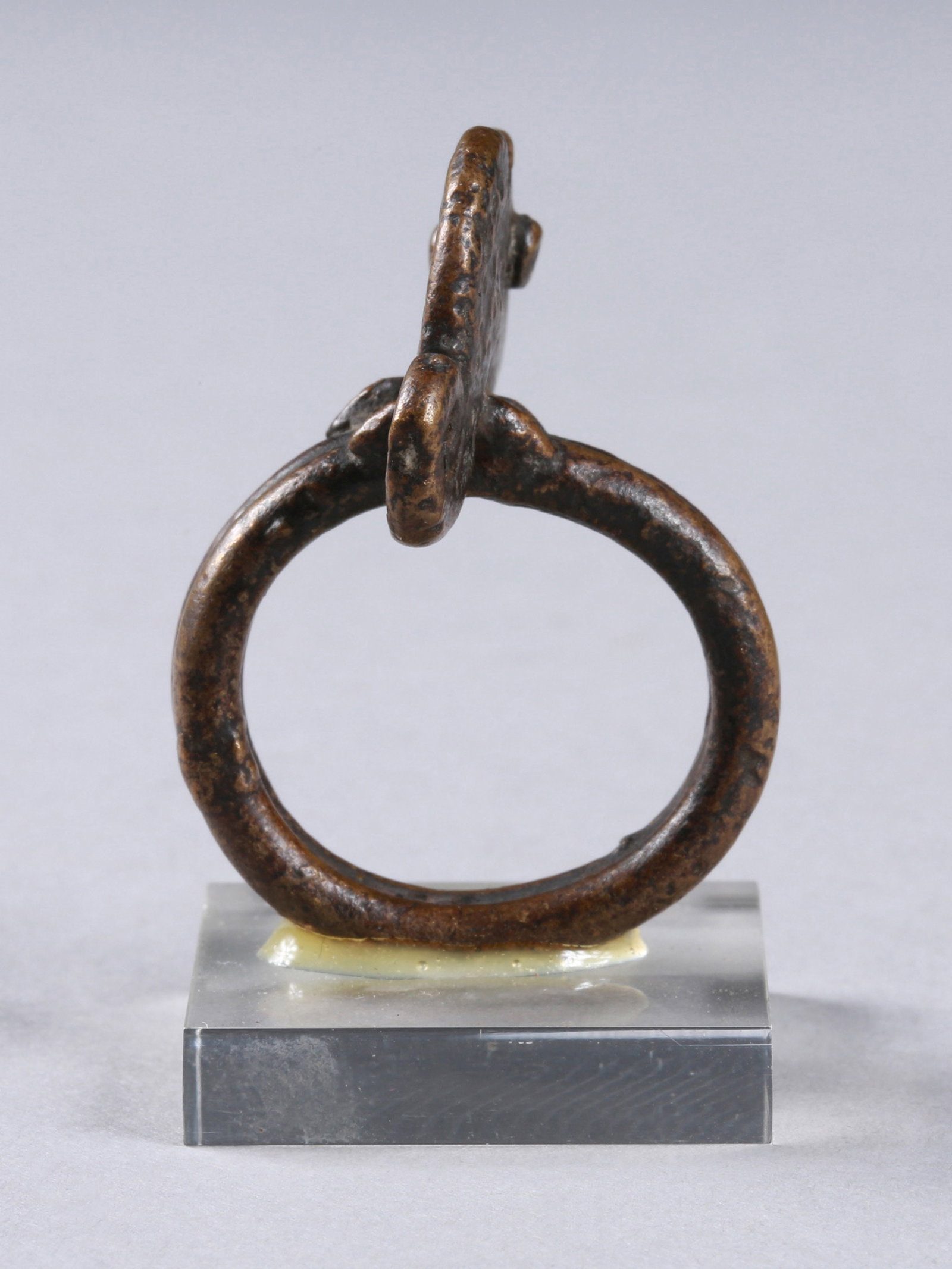 A Lobi Ring - 7