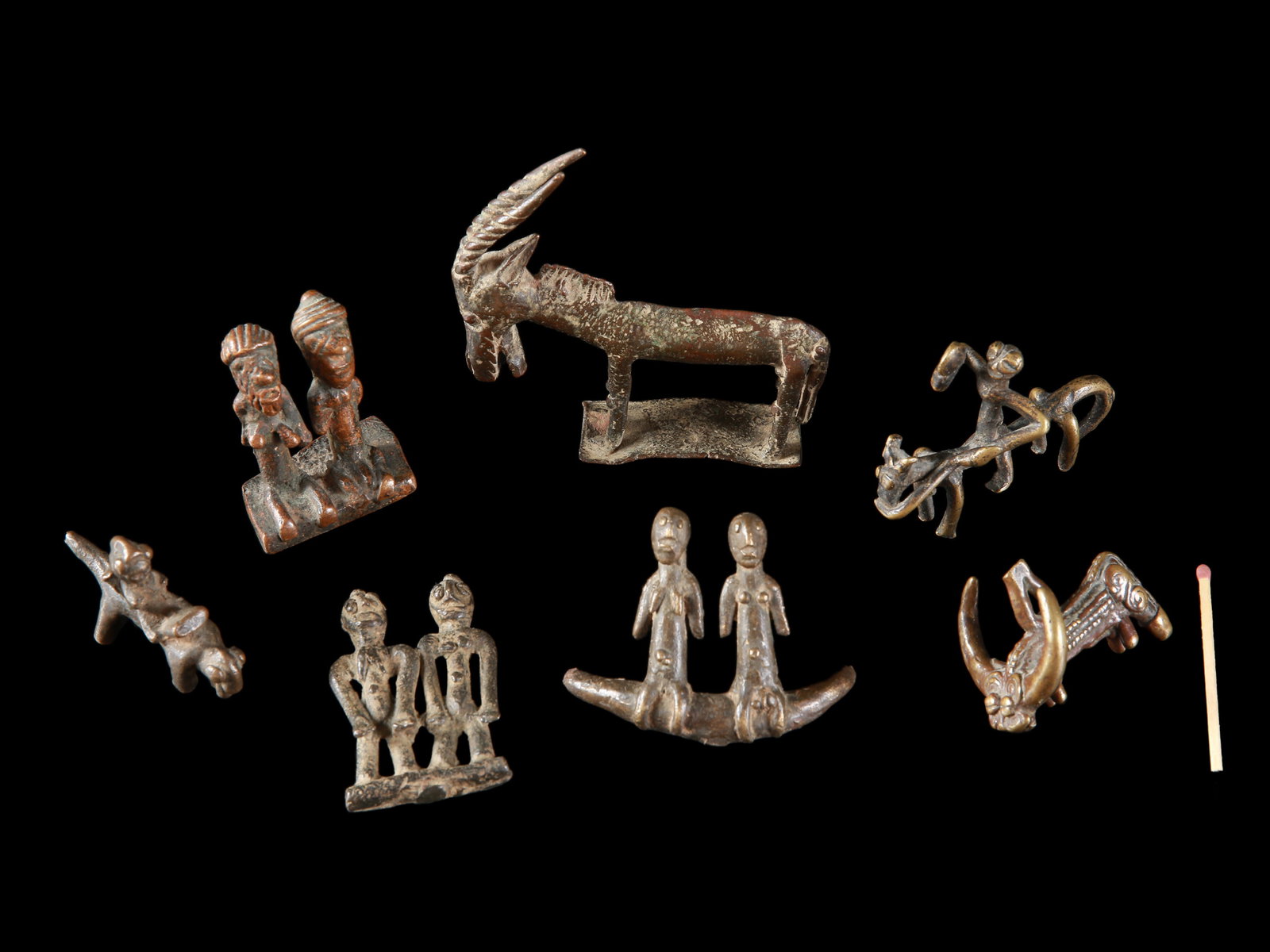 7 figurative Bronze Miniatures - 2