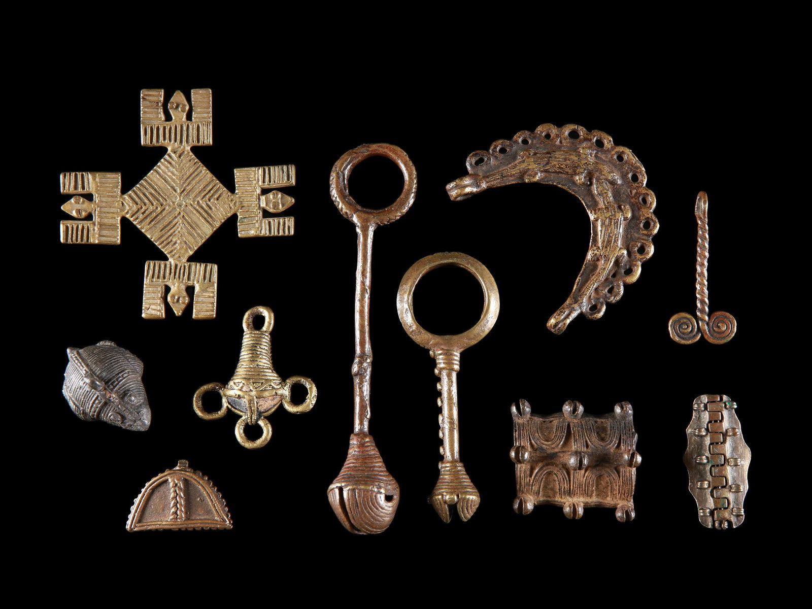 A mixed lot of ten Artifacts (1 of 8)