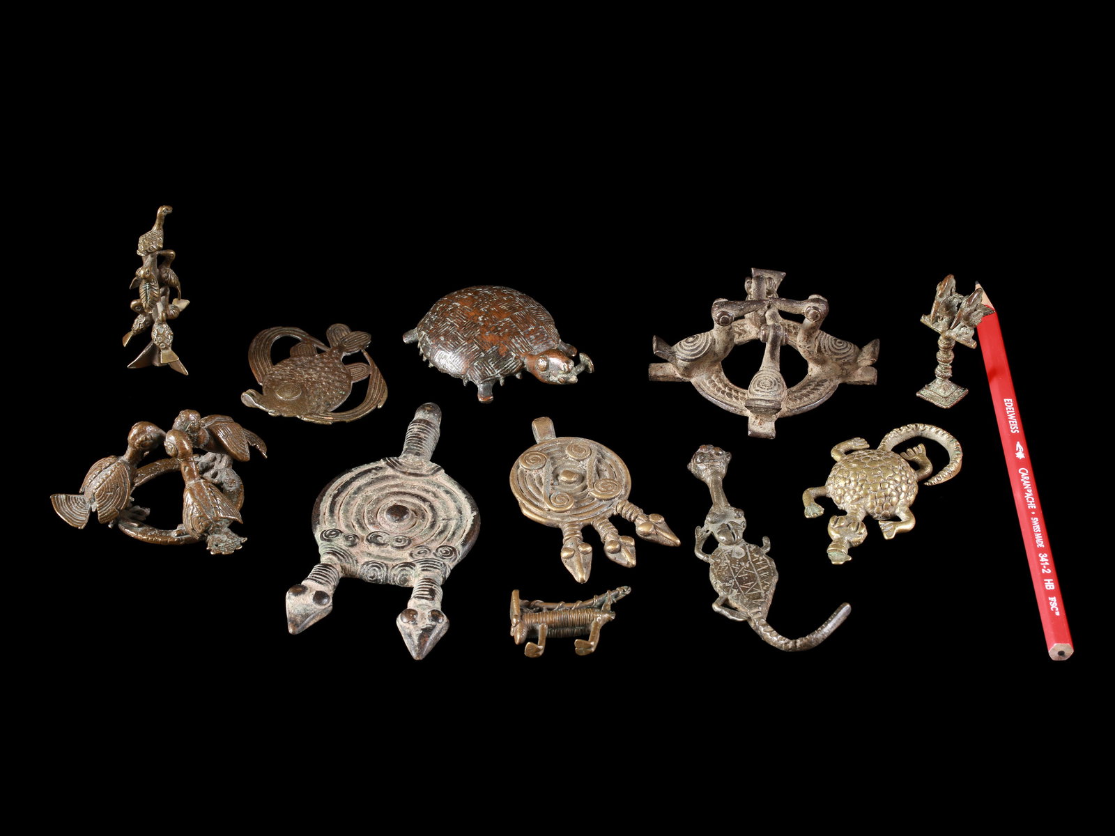 11 figurative Bronze Miniatures - 2