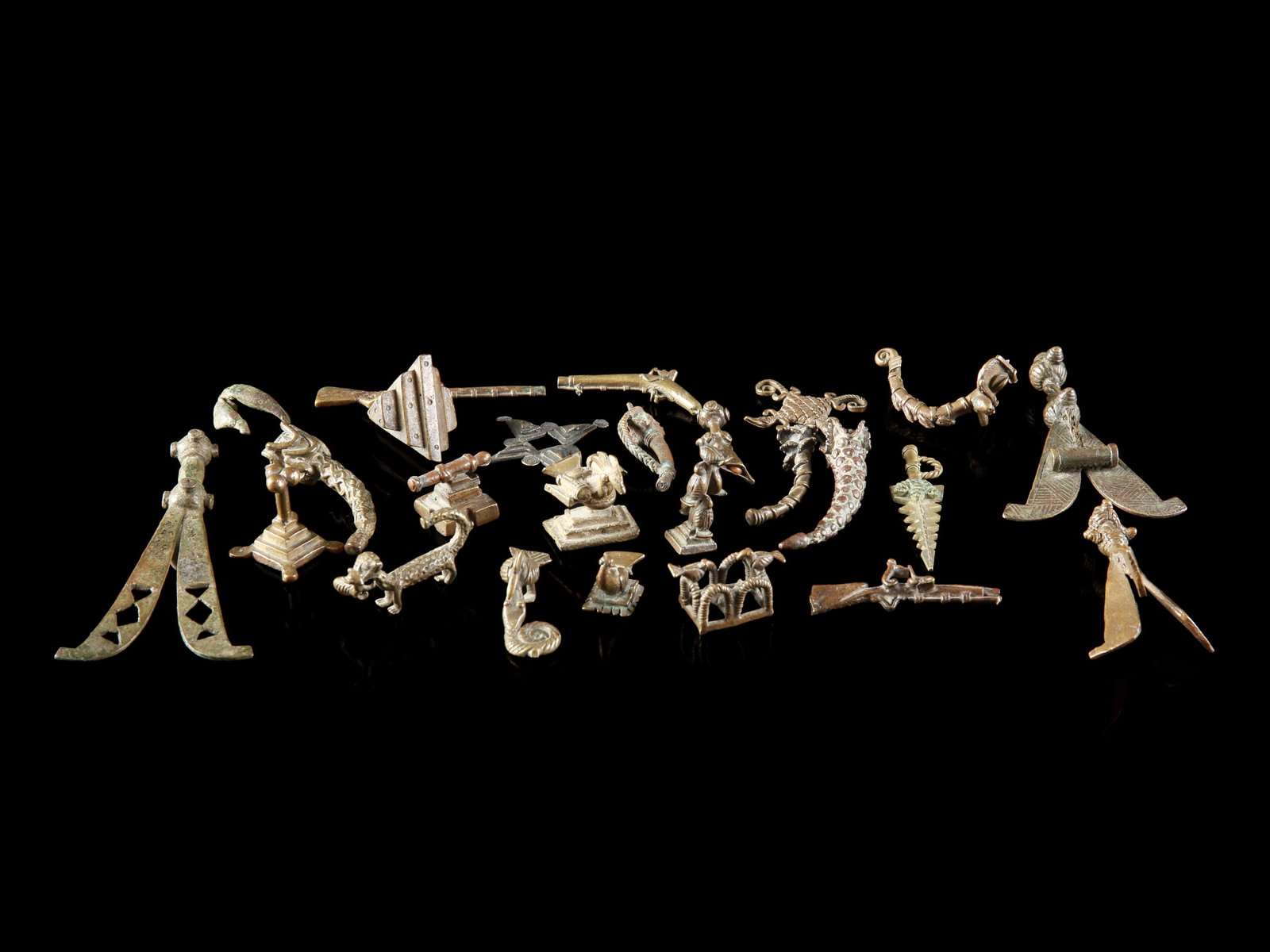 25 Asante figurative Goldweights - 3