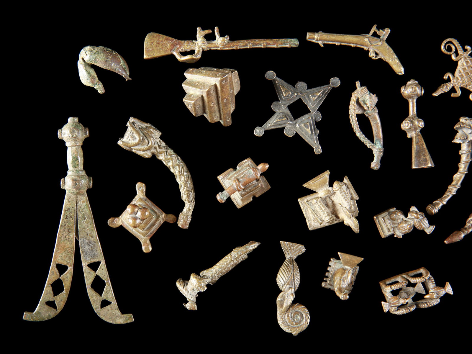 25 Asante figurative Goldweights - 4