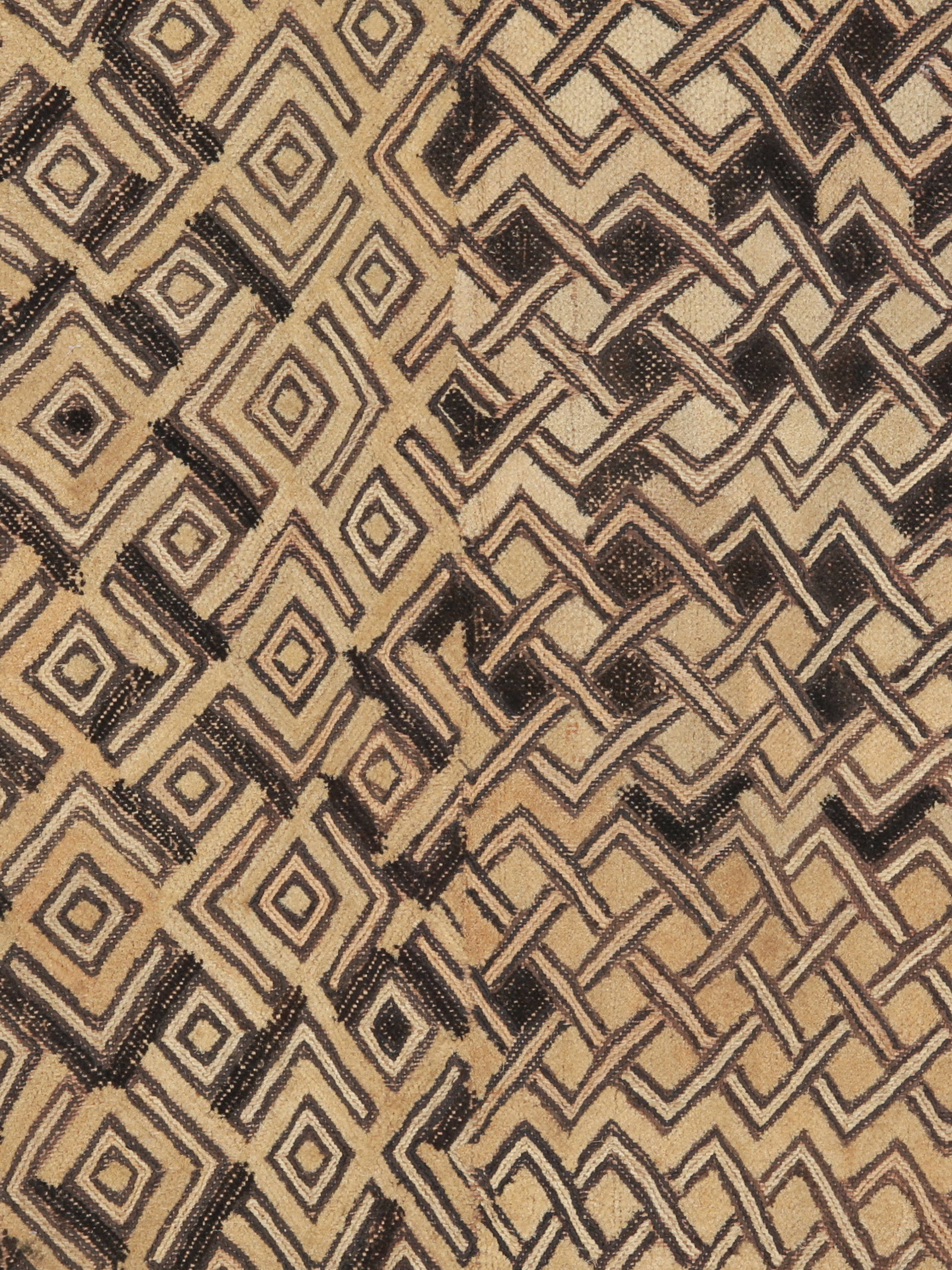 A Kuba Textile Prestige Panel and Currency, "mbal": Raphia-Plüschgewebe, "mbal" Kuba, Shoowa. DR Kongo Ohne Sockel / without base Raphia. B 49 cm. L 58 cm. Provenienz: Laurence und Jean-Pierre Boillod (1929-2007), Areuse. Eine bemerkenswerte Ausna