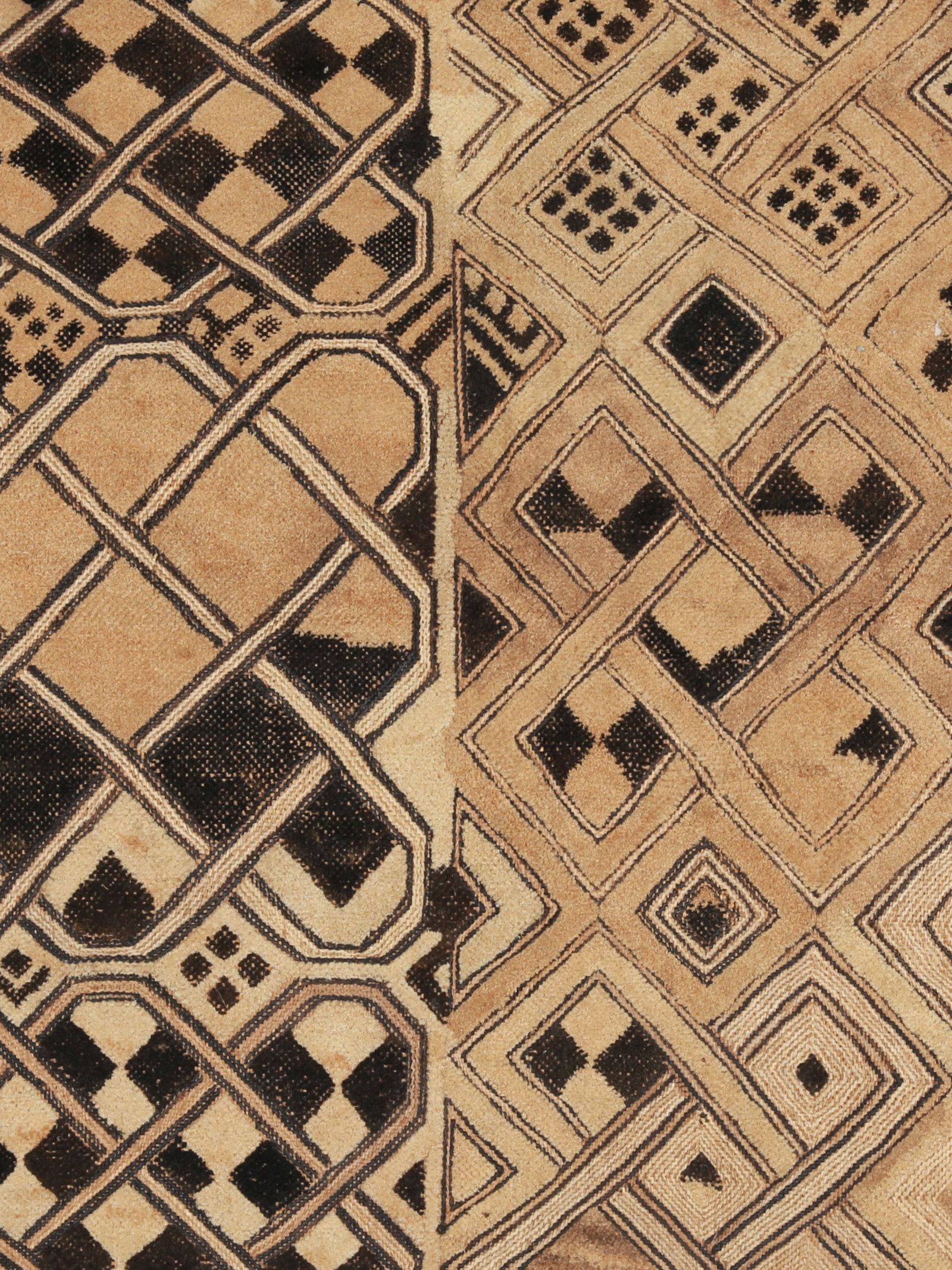 A Kuba Textile Prestige Panel and Currency, "mbal": Raphia-Plüschgewebe, "mbal" Kuba, Shoowa. DR Kongo Ohne Sockel / without base Raphia. B 55 cm. L 63 cm. Provenienz: Laurence und Jean-Pierre Boillod (1929-2007), Areuse. Eine bemerkenswerte