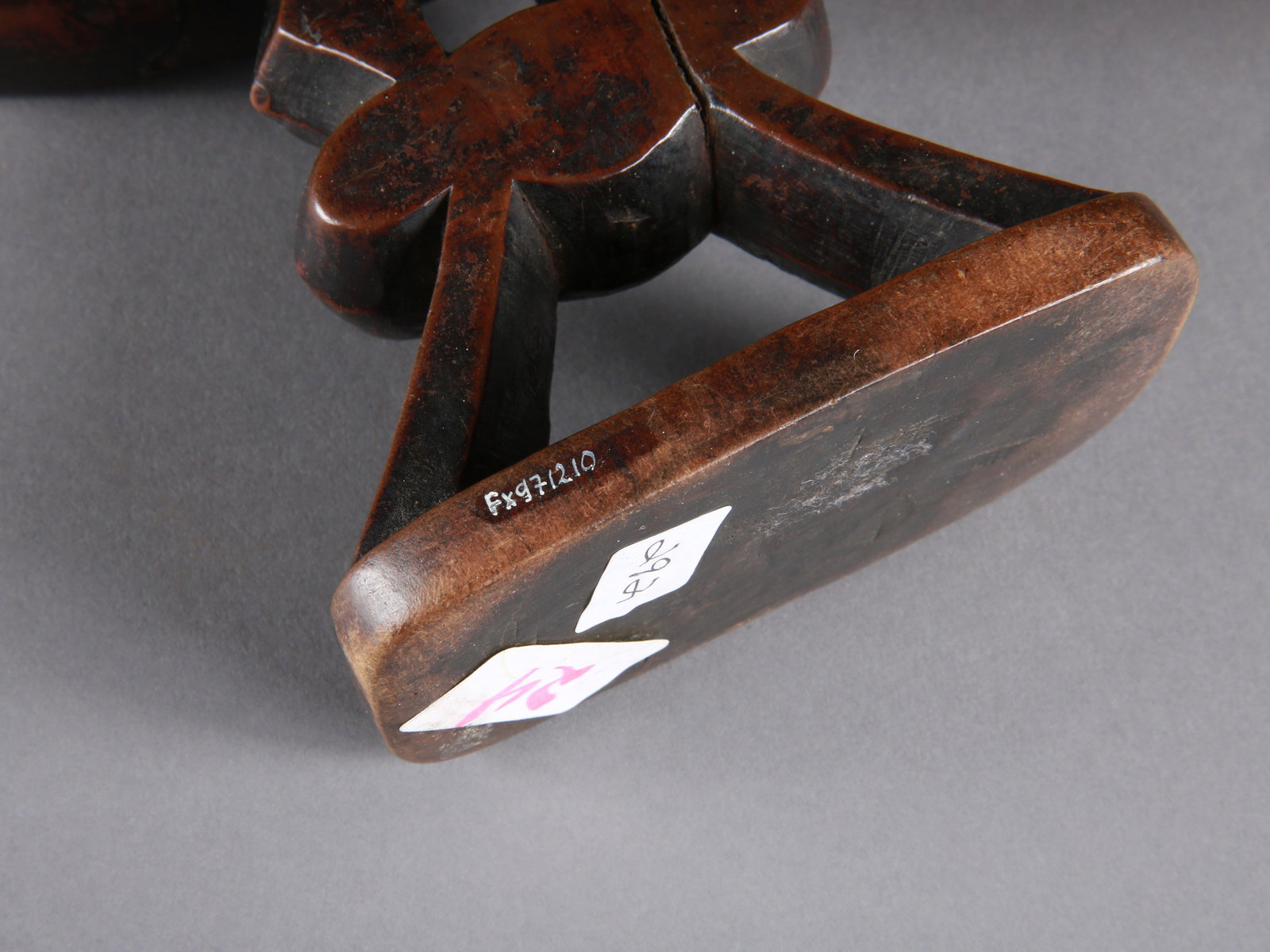 A Shona Headrest, "mutsago" - 12