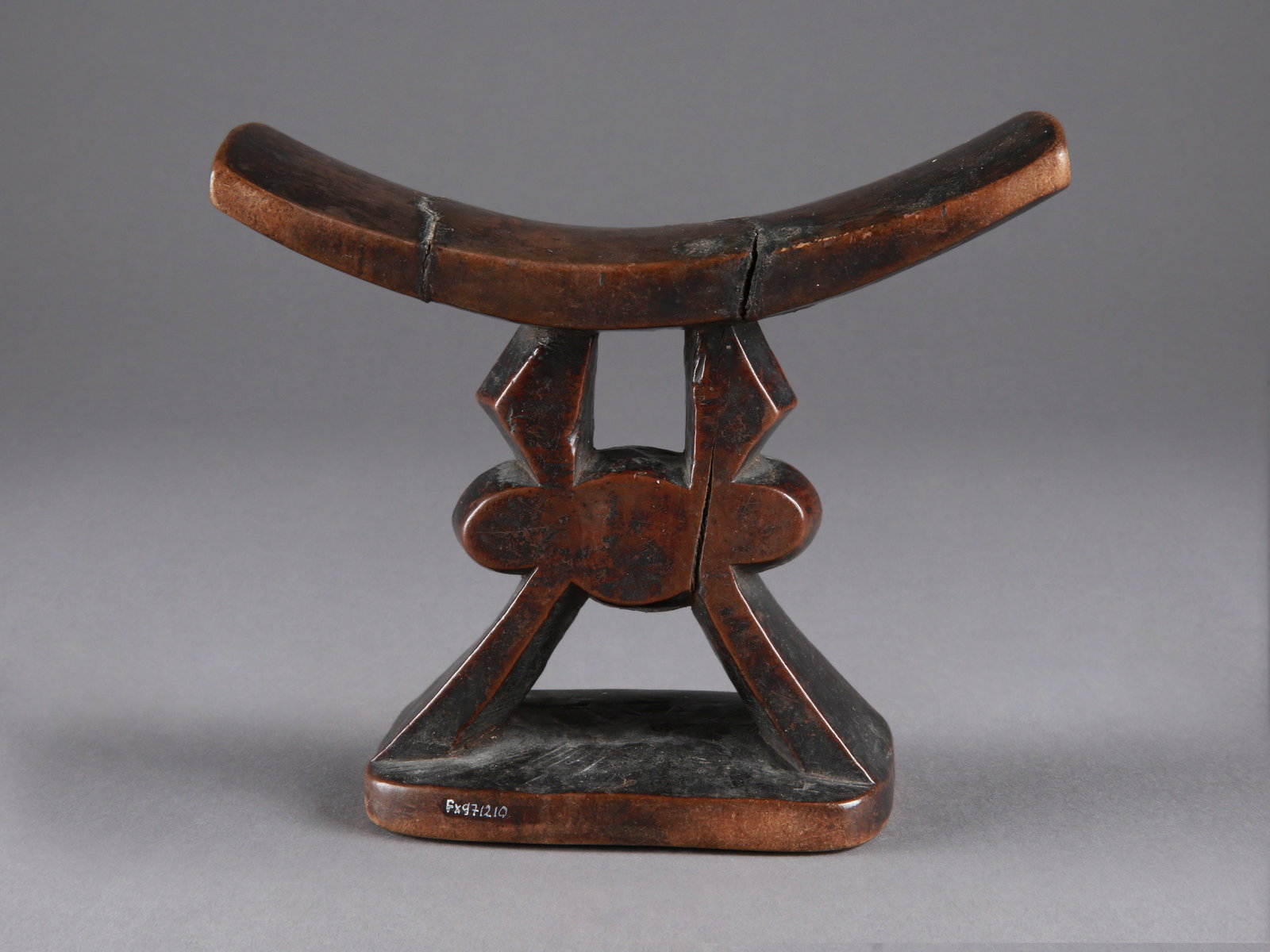 A Shona Headrest, "mutsago" - 7