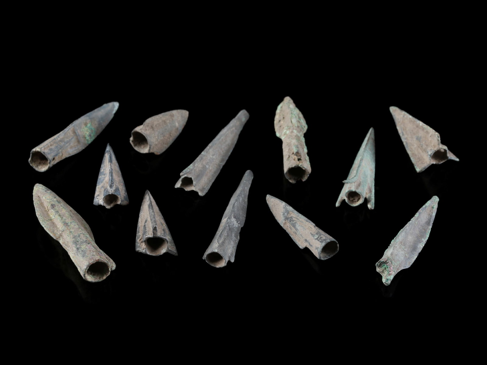 12 Bronze Age Arrowheads - 3