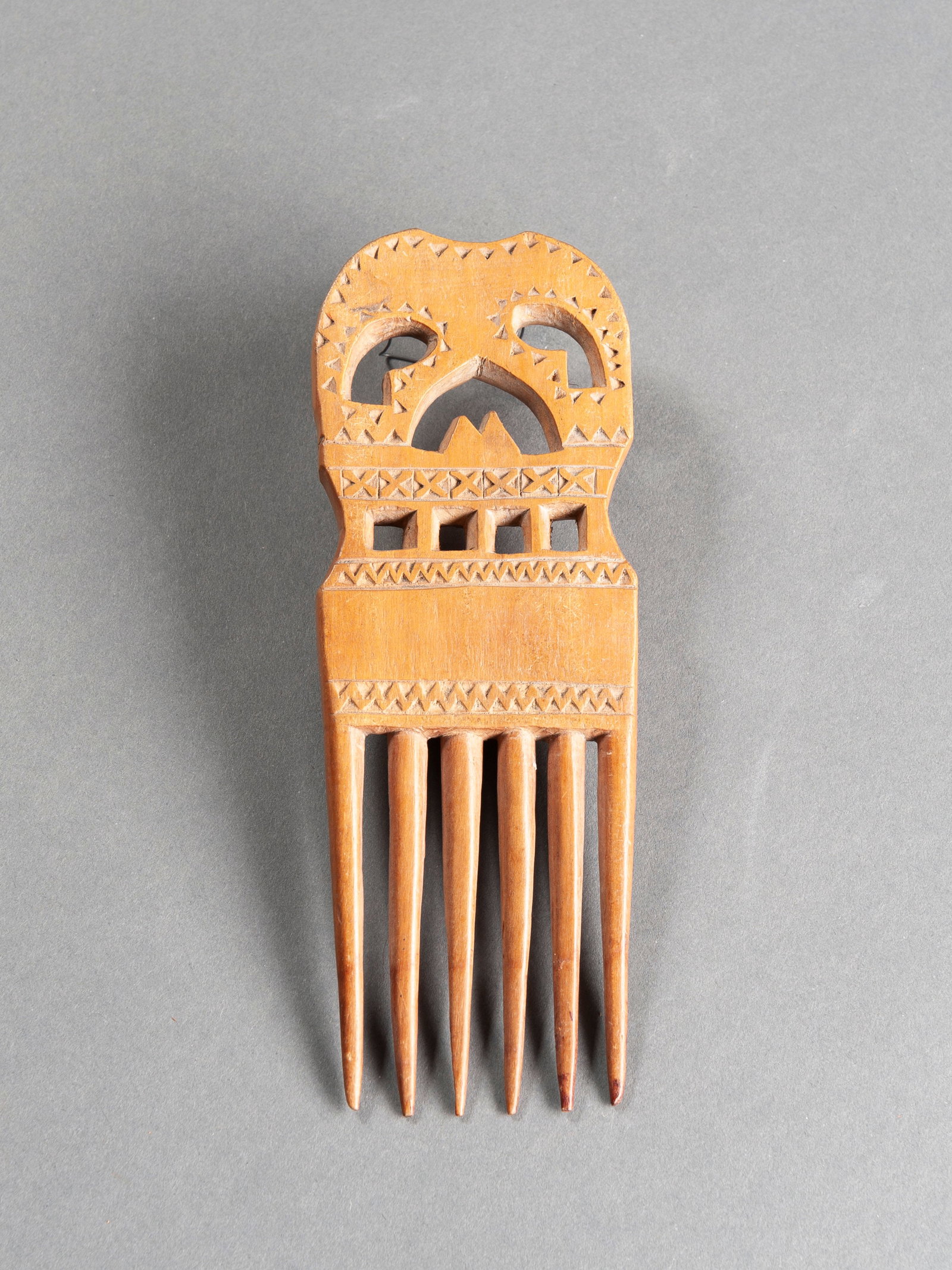 4 Akan Combs - 2