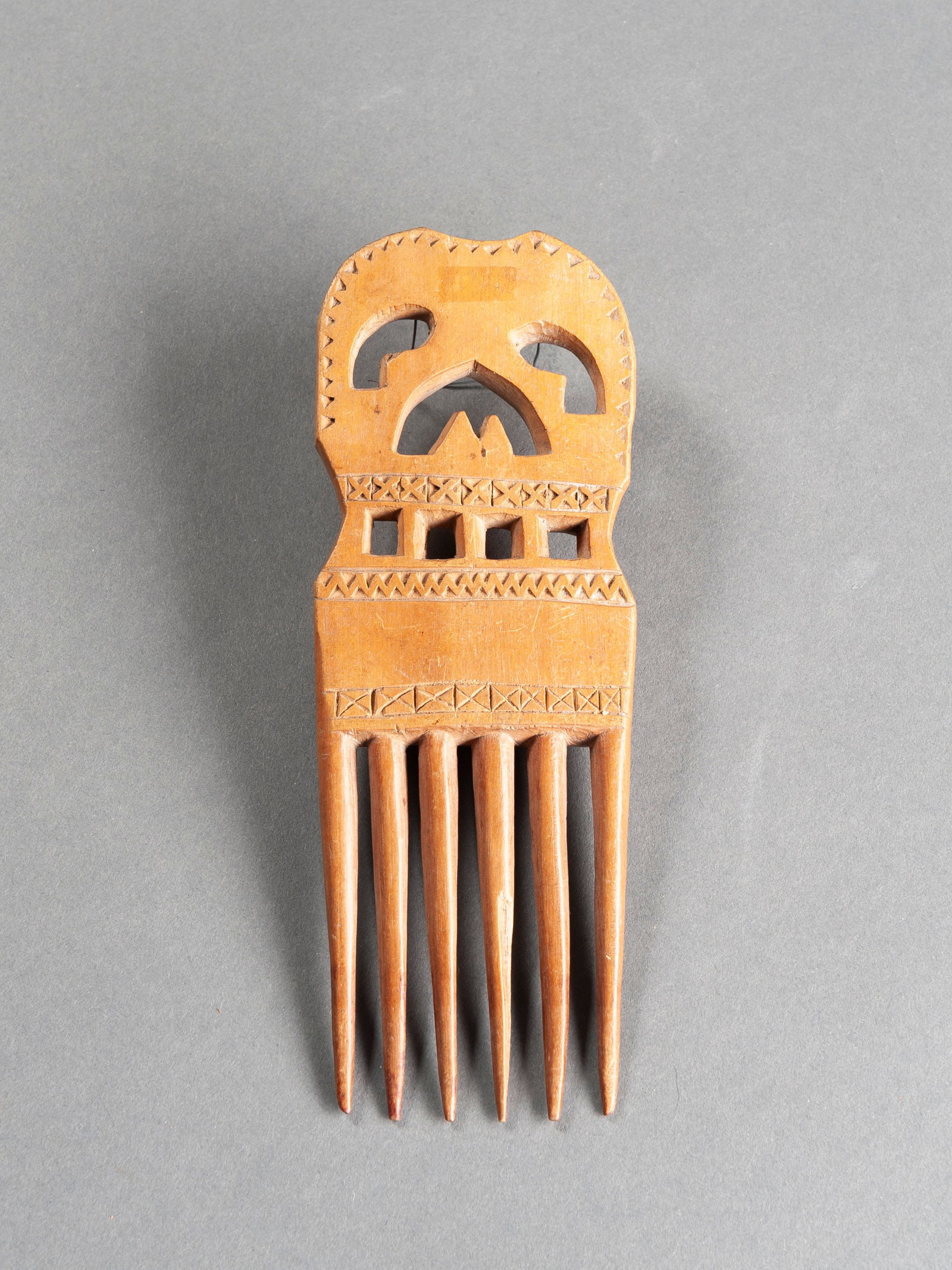 4 Akan Combs - 4