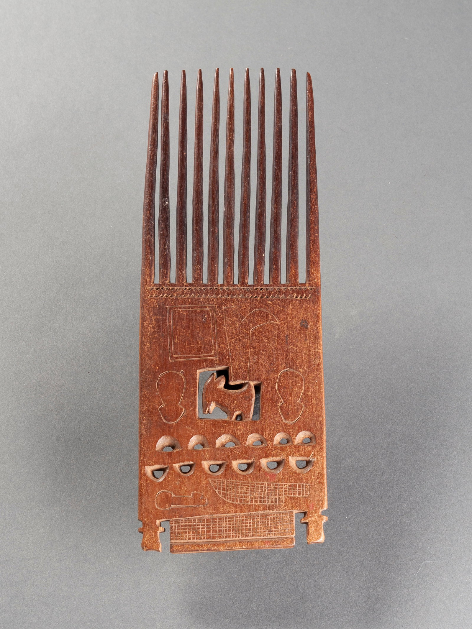 4 Akan Combs - 7