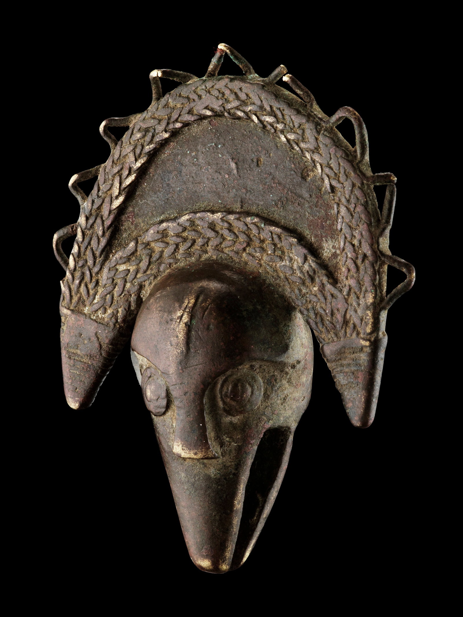 A Nuna (?) Bronze Amulett: Amulett Nuna (?). Burkina Faso (?) Mit Sockel / with base Gelbguss. H 6,5 cm. Provenienz: - René David (1928-2015), Zürich. - Hammer Auktionen, Basel, 02.07.2020, Lot 52. - Claudine und Chri